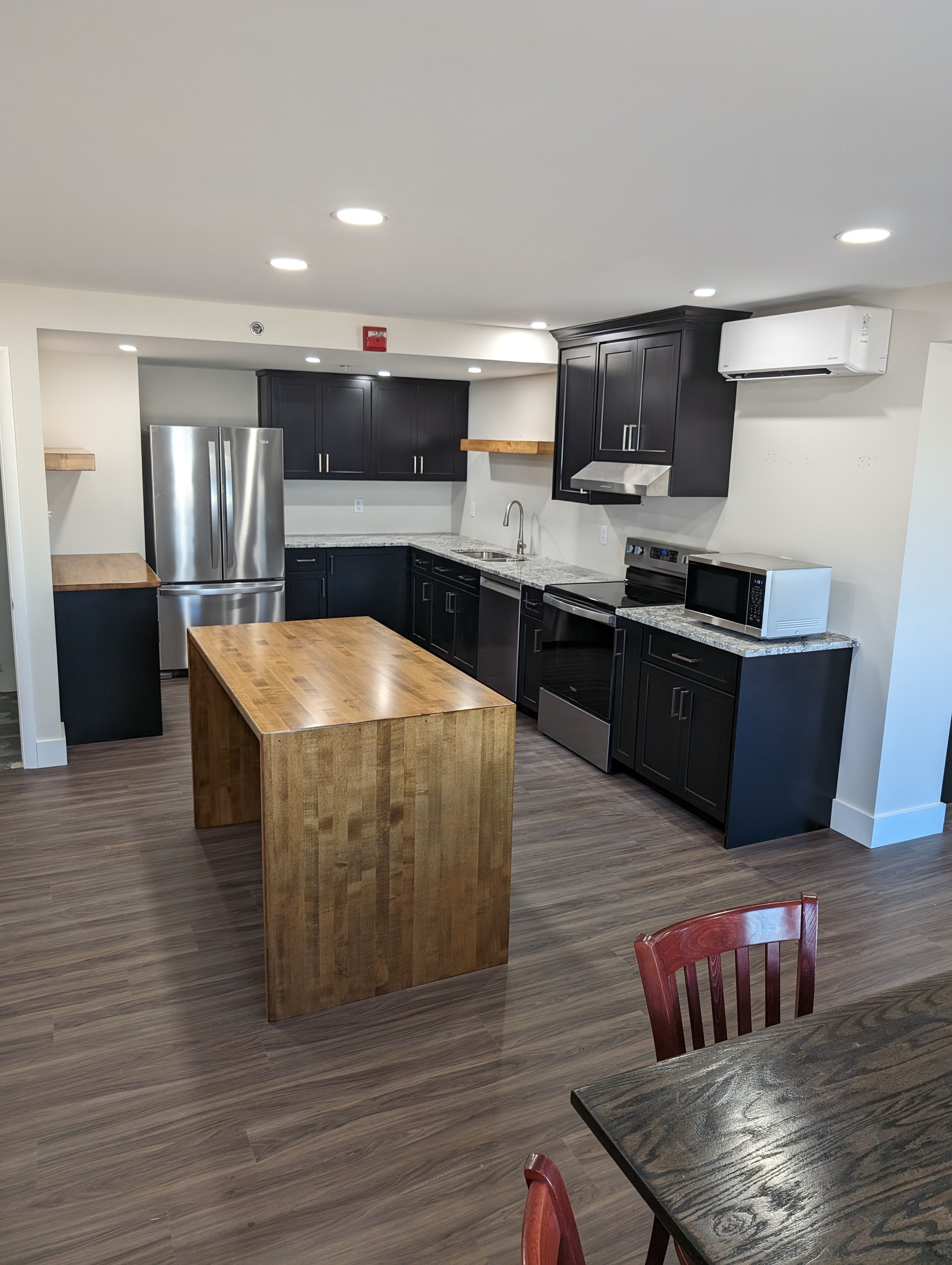 Shared Kitchen & Common Area