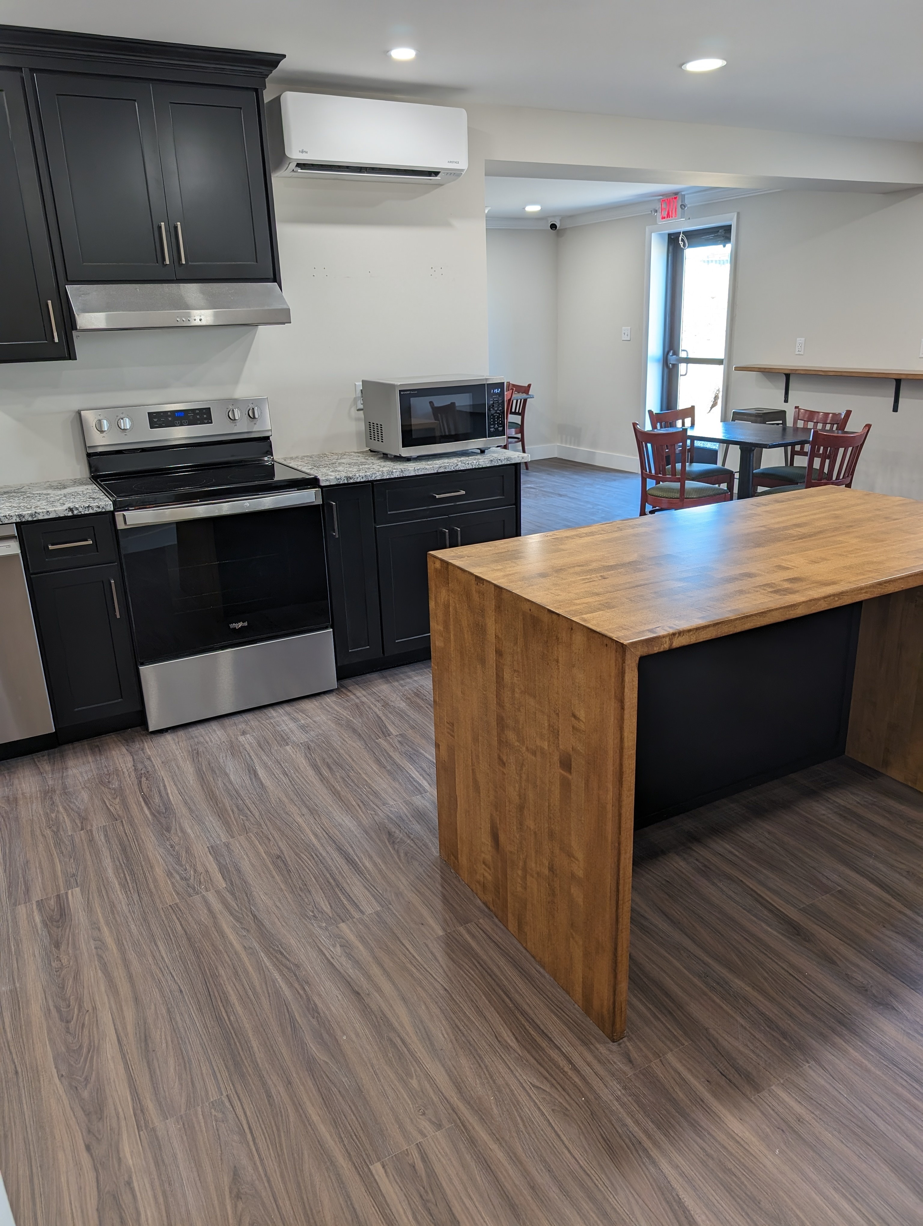 Shared Kitchen & Common Area