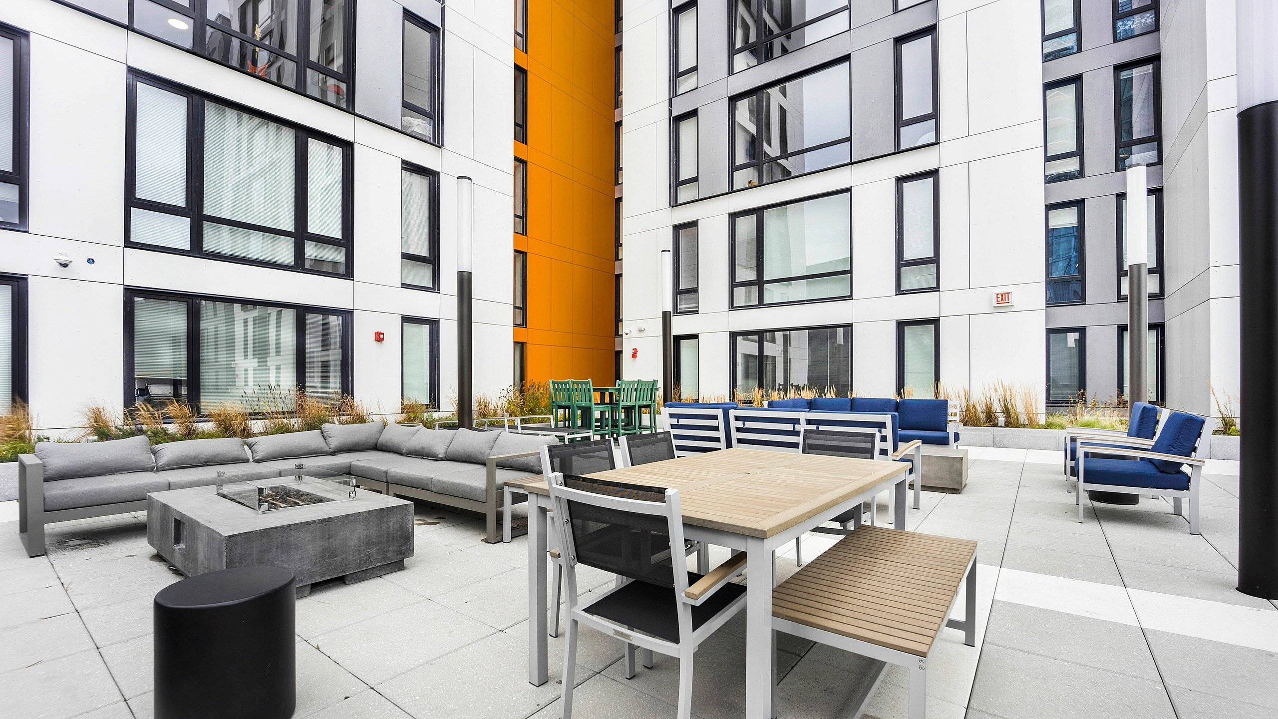 Post Chicago - Common Space Area