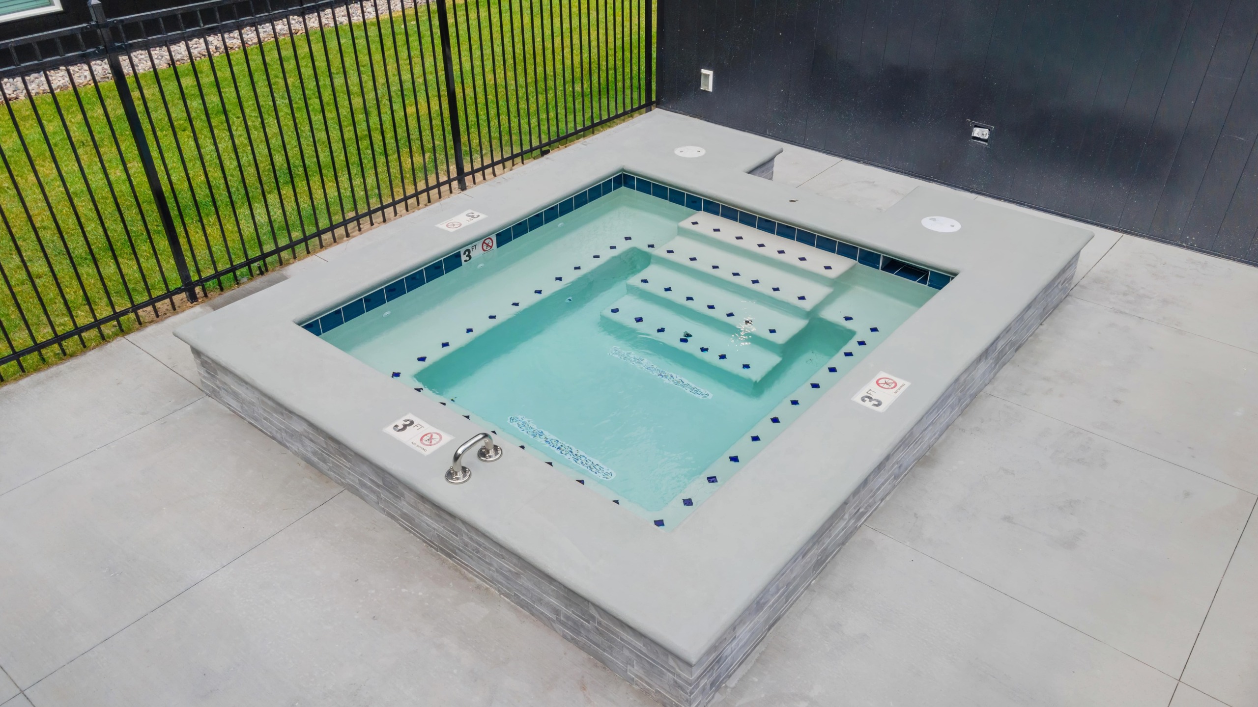 jacuzzi