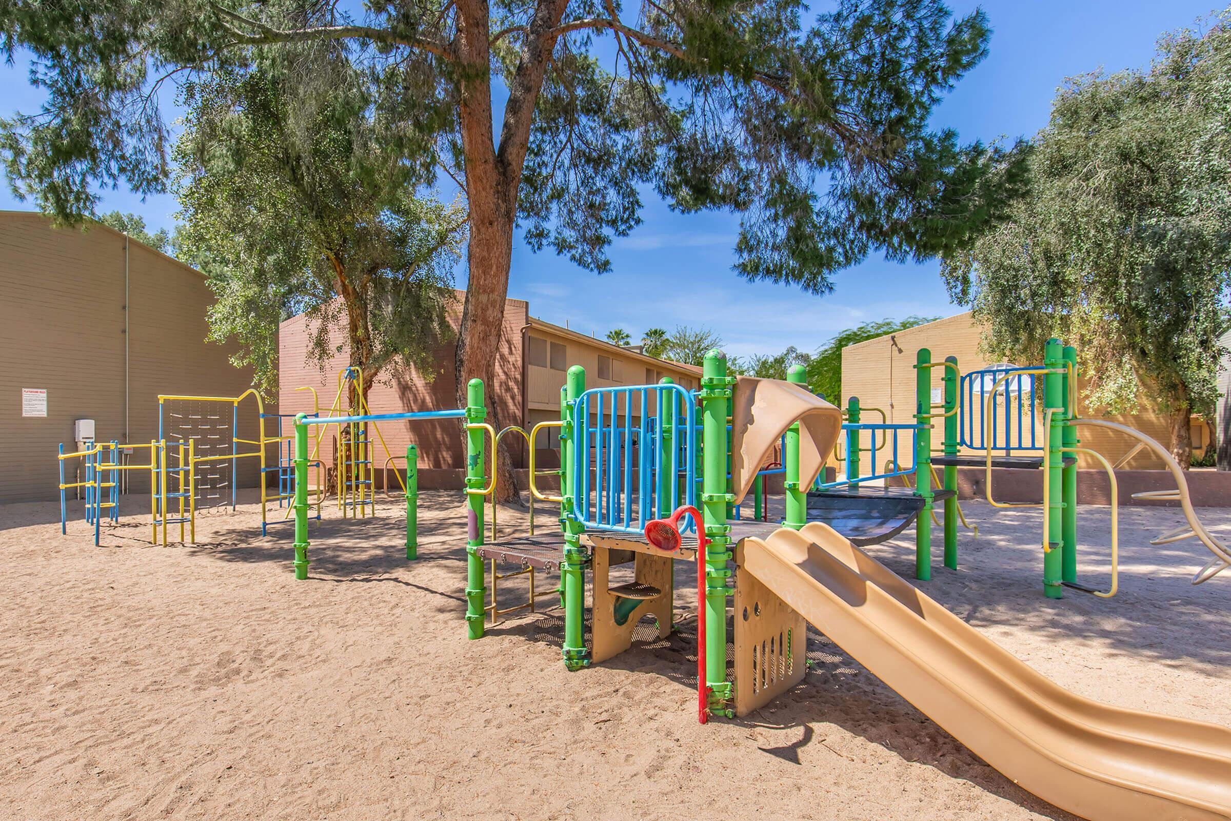 Community amenities at Copper Creek Apartments