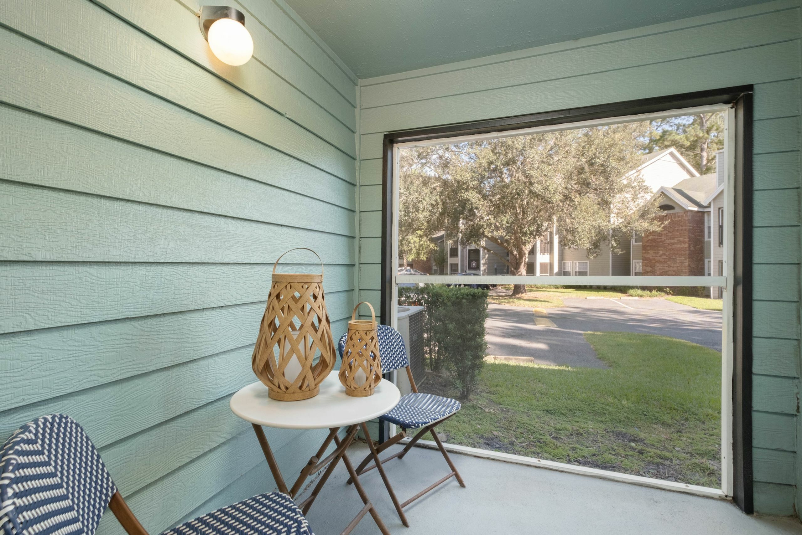 Screened-in patio at The Polos