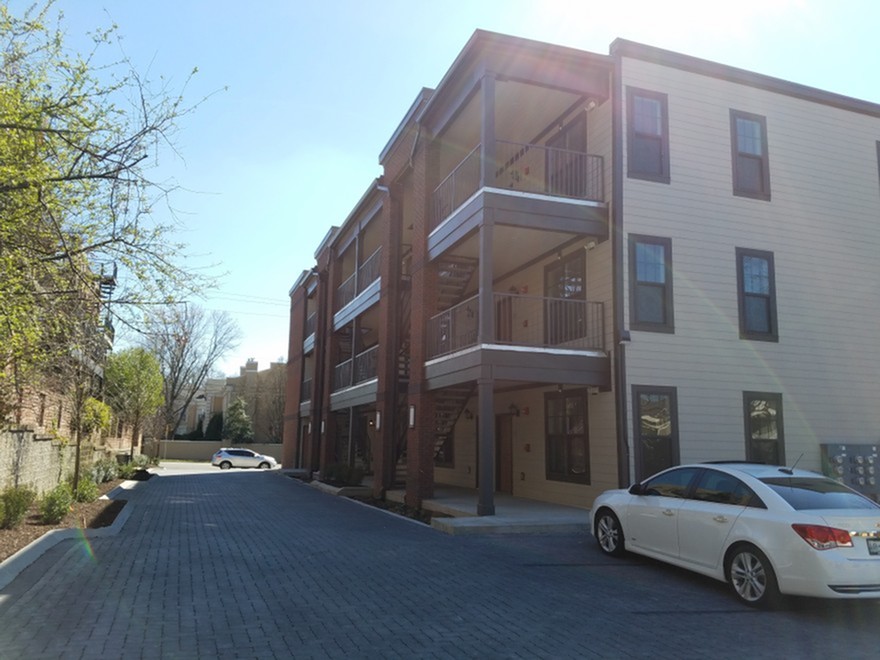 Mayfair West End Apartments In Nashville, TN