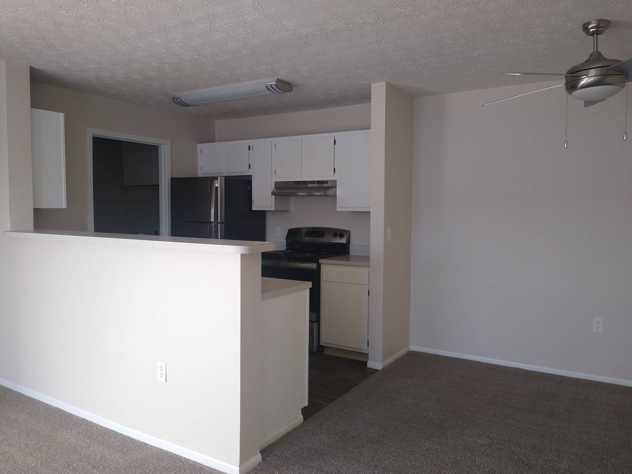 View Photos The Links Apartments