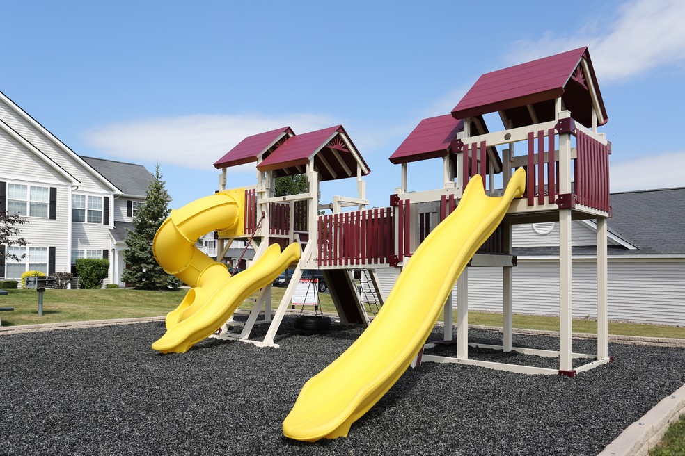 Playground Etiquette at Autumn Creek Apartments