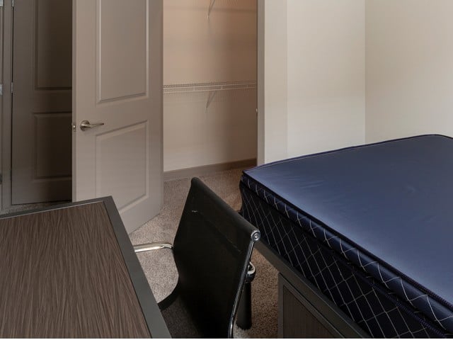 Juno Deluxe - Furnished Image