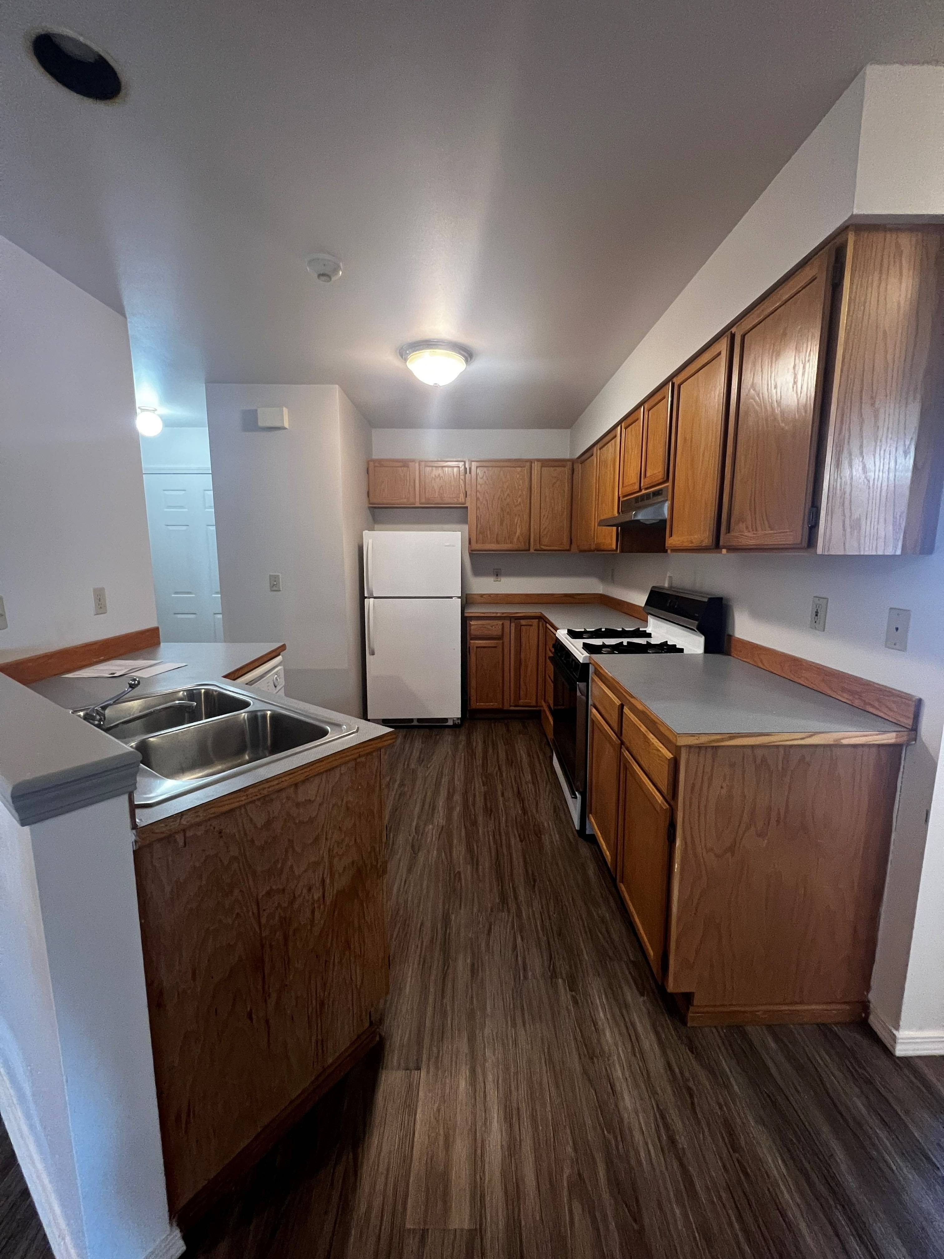 Two Bedroom 2 Bed Apartment Lion Head