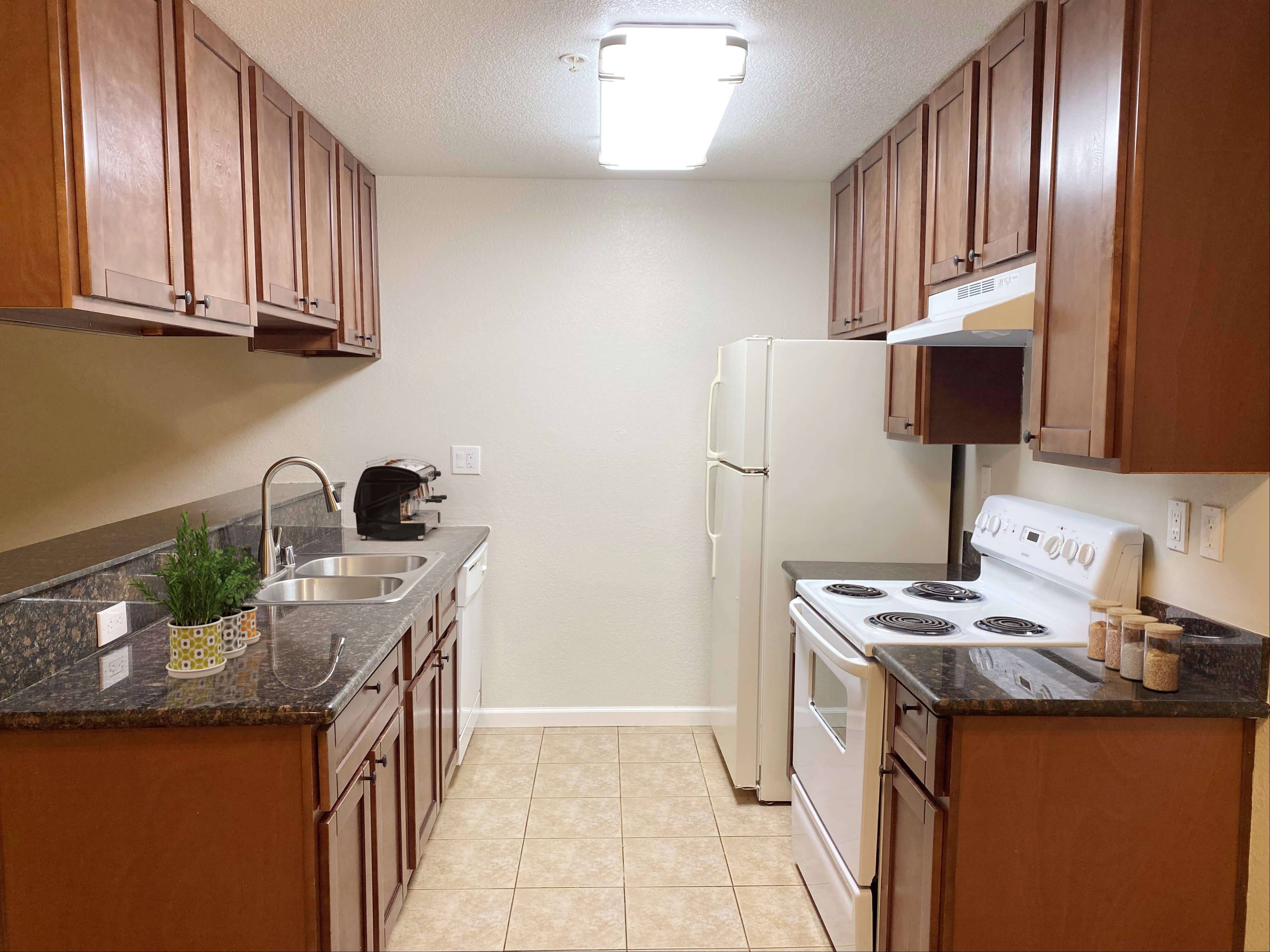 3x2 3 Bed Apartment Sunhill Apartments