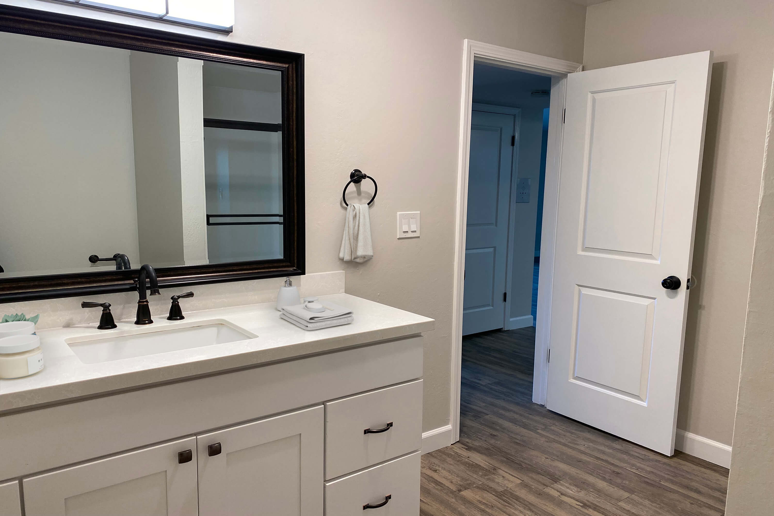 1x1 1 Bed Apartment Sleepy Hollow Apartments