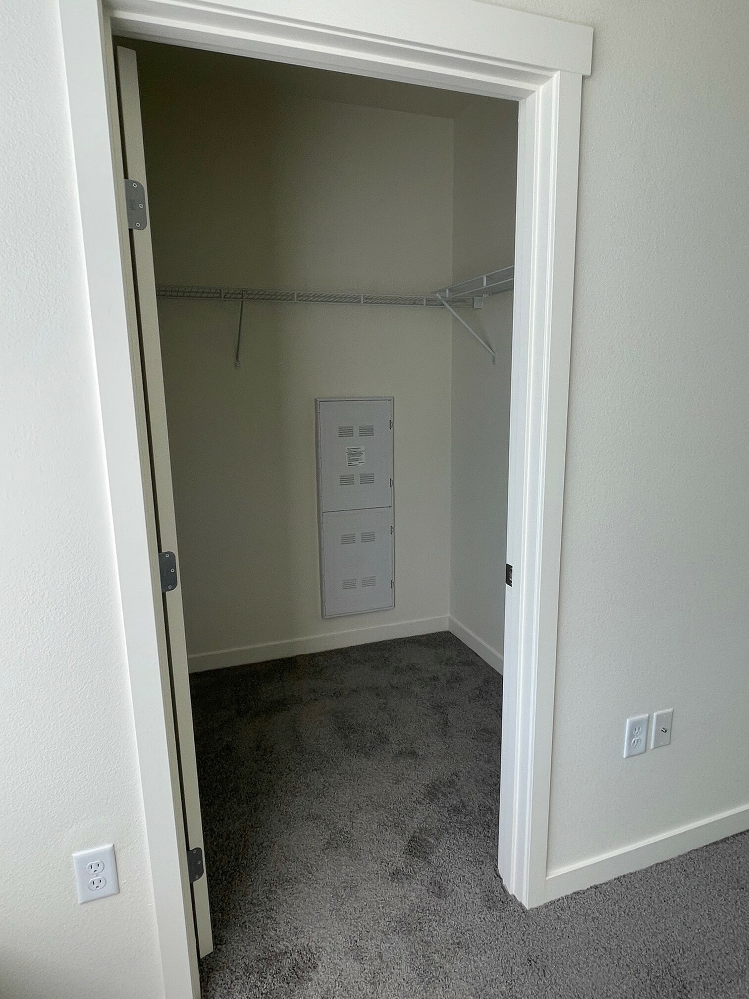 View Photos Academy Heights Apartments