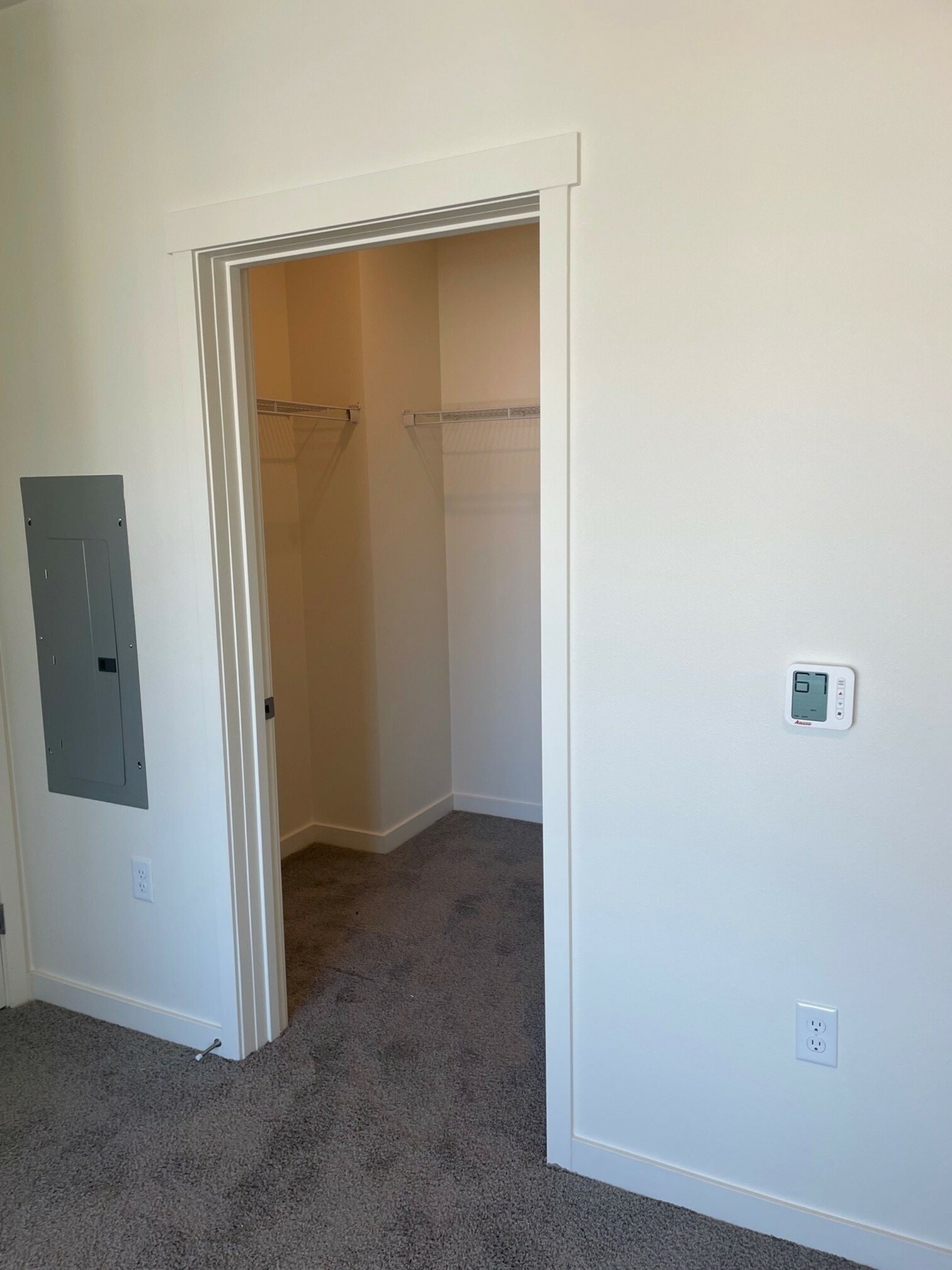 View Photos Academy Heights Apartments