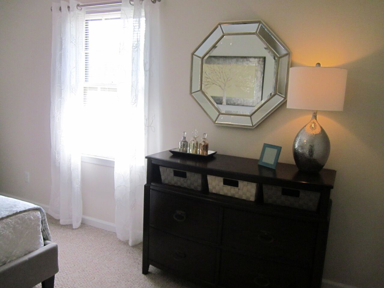 View Photos Woodglen Apartments