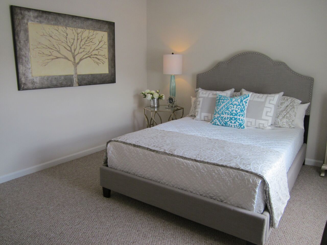 View Photos Woodglen Apartments