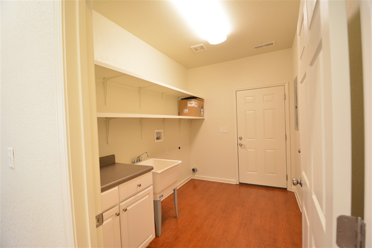 Sgm Csm Rack SGM/CSM | 4 Bed Apartment | Campbell Crossing