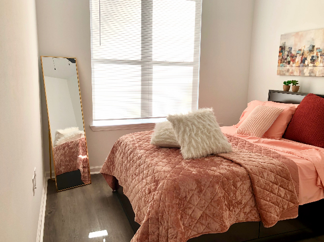 Resident Bedroom | Apartments in Knoxville, TN | Flagship Kerns