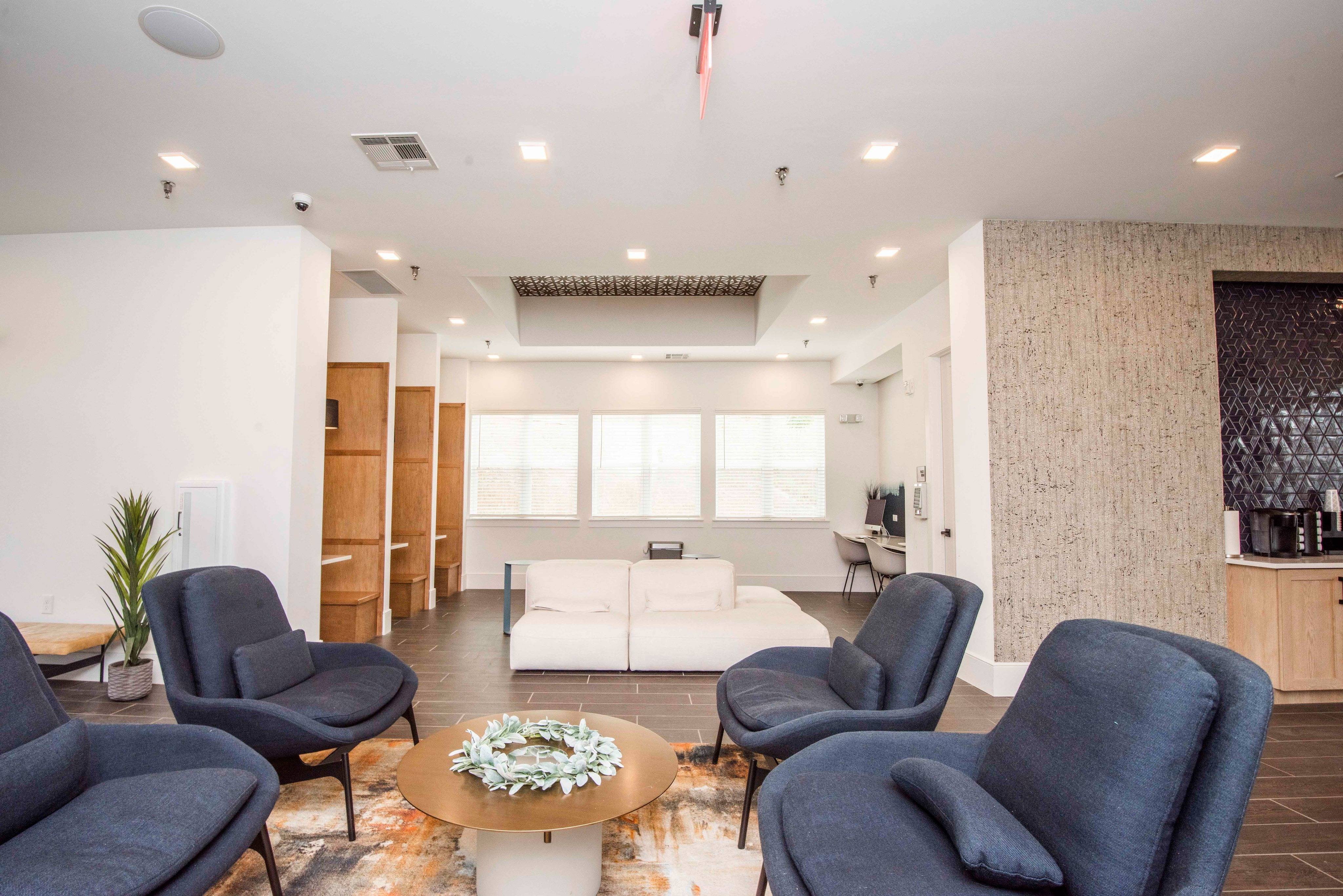 Relax in the Clubhouse | Flagship Kerns | Knoxville Apartments