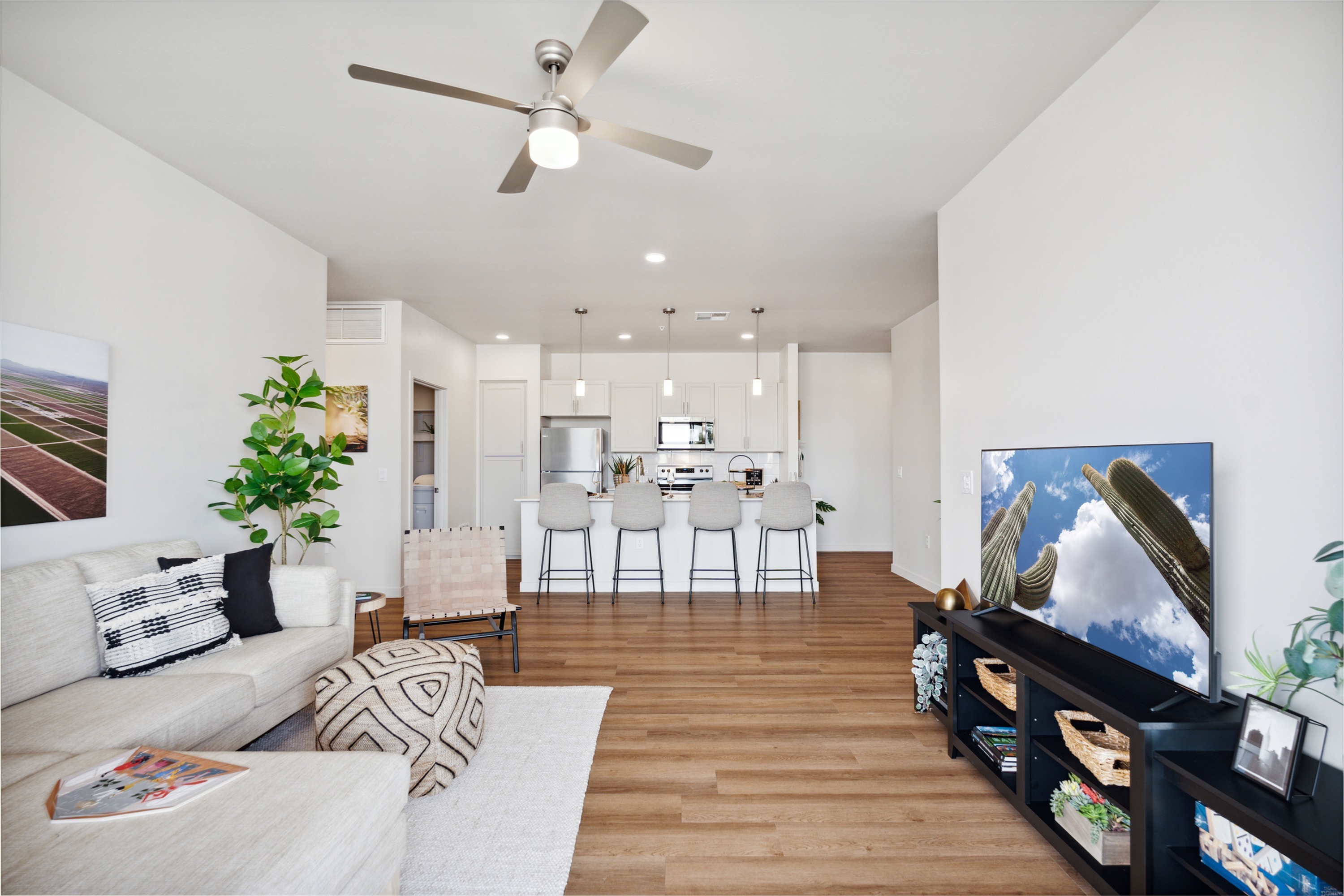 Upscale 1, 2, & 3 Bedroom Apartments in Queen Creek, AZ Acero Queen