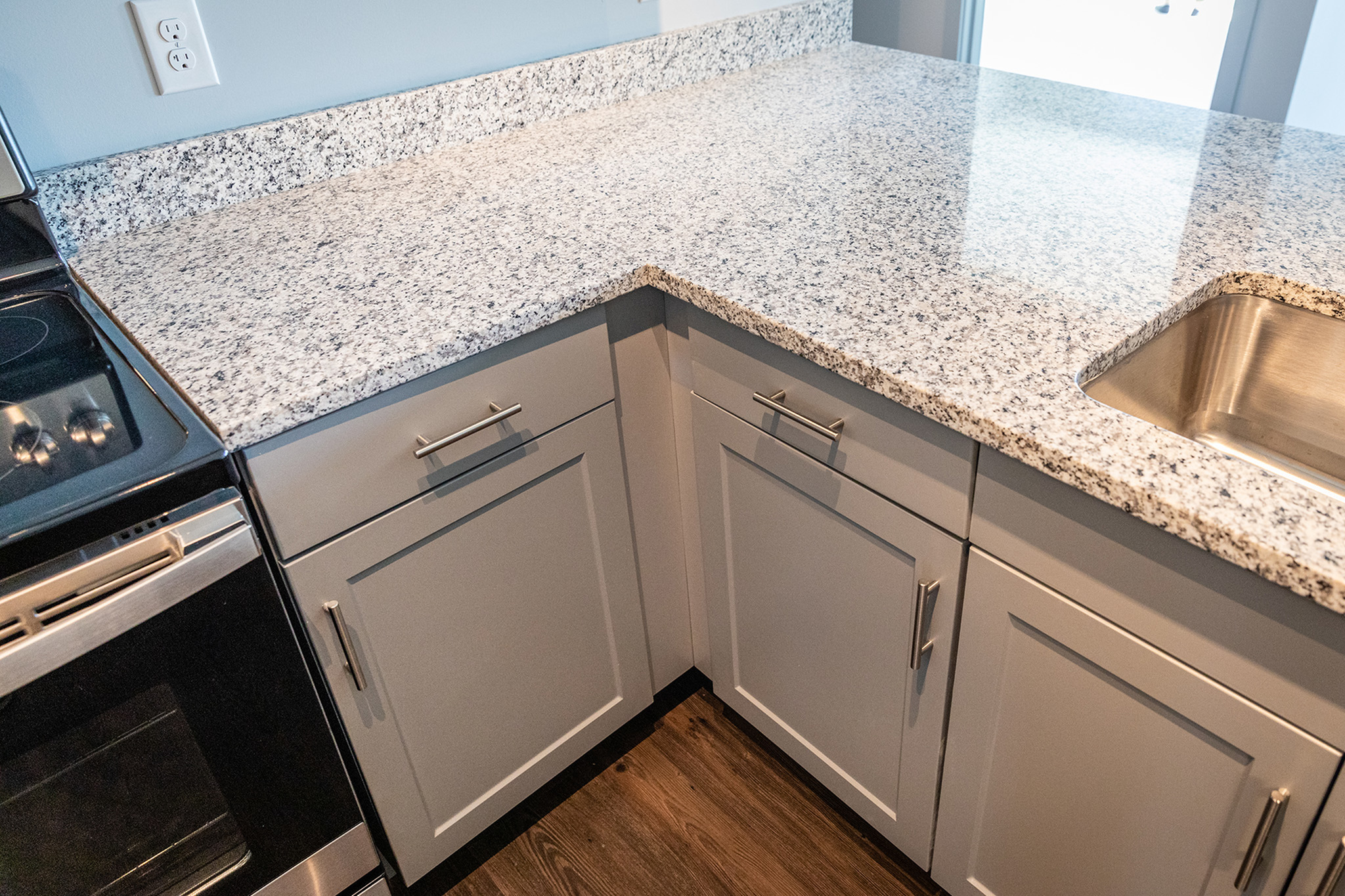 Photos & Tours Apartments in Bedford, NH at The Chandler