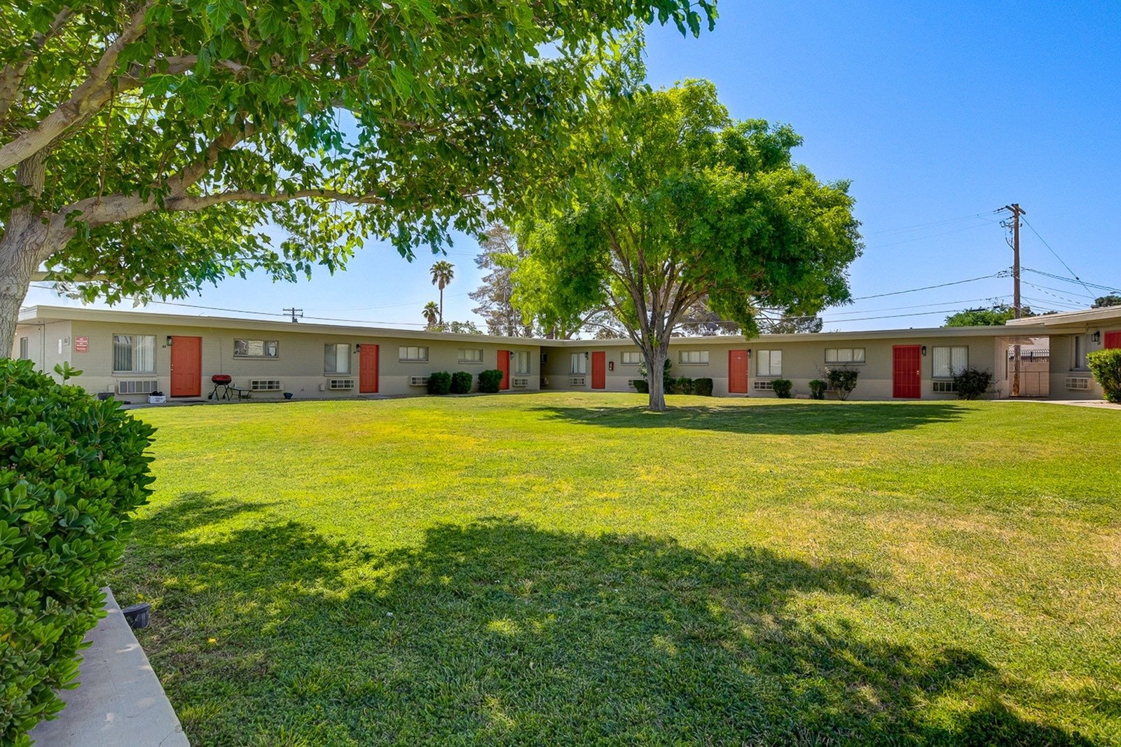 View Photos Living Desert Apartments