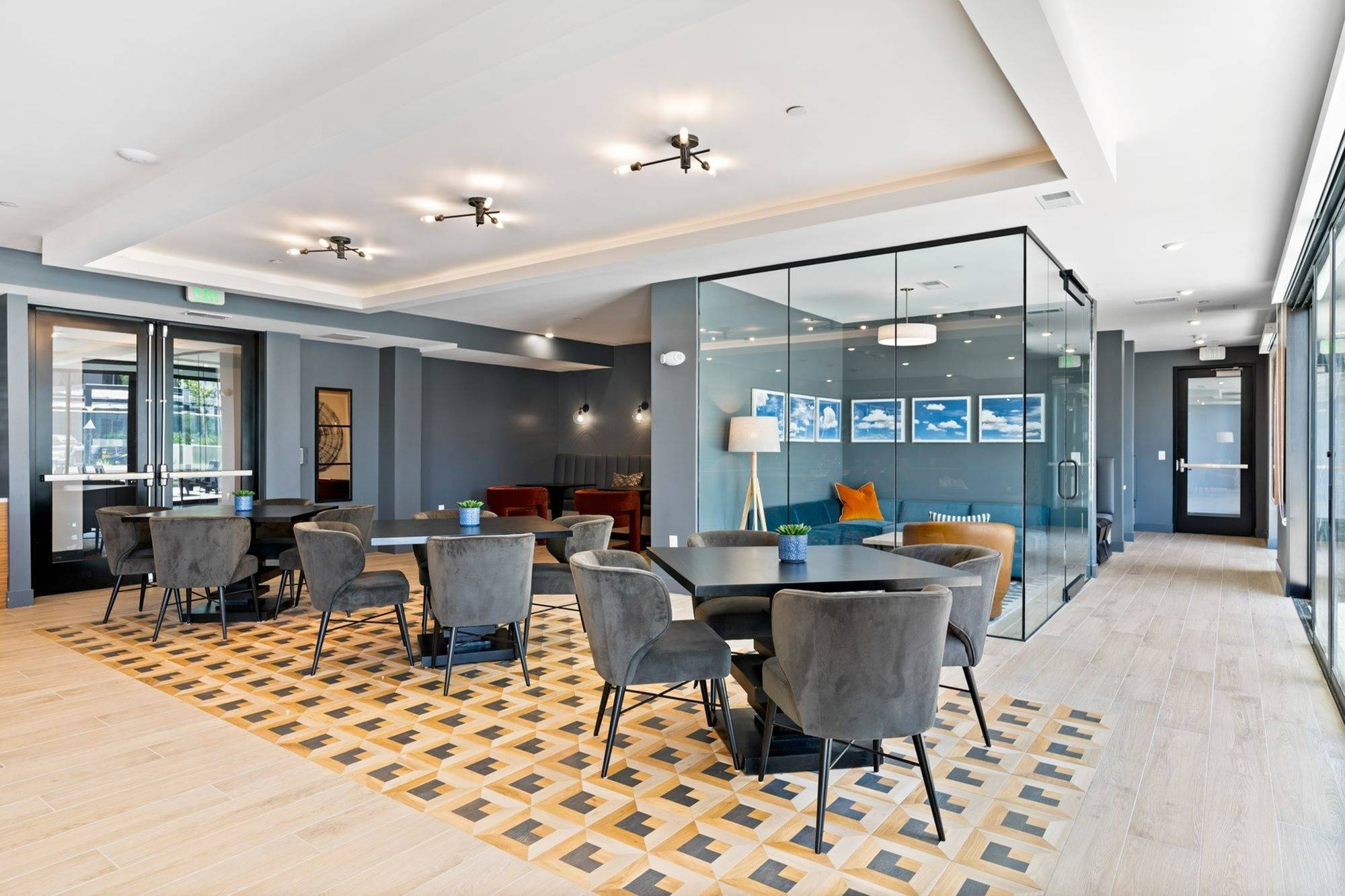 Photos of Park Avenue Apartments