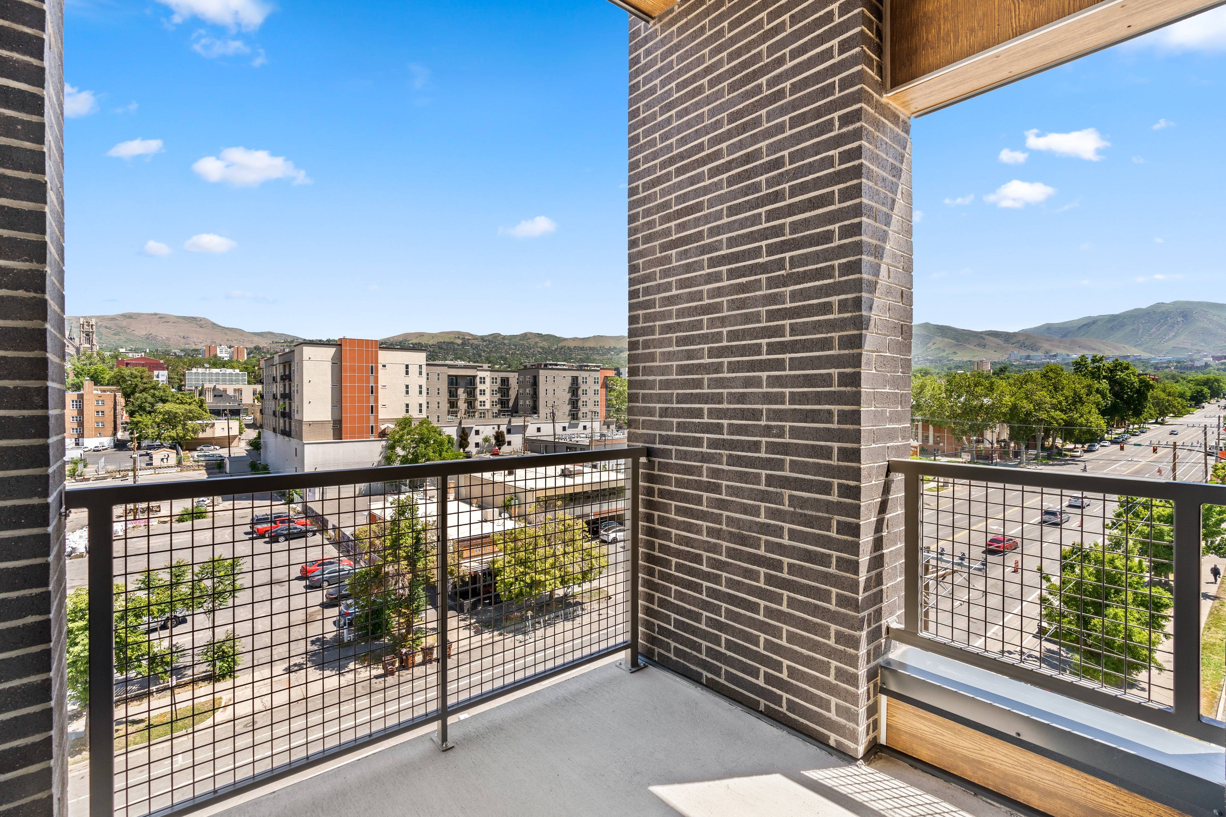 Amenities at Cottonwood Broadway