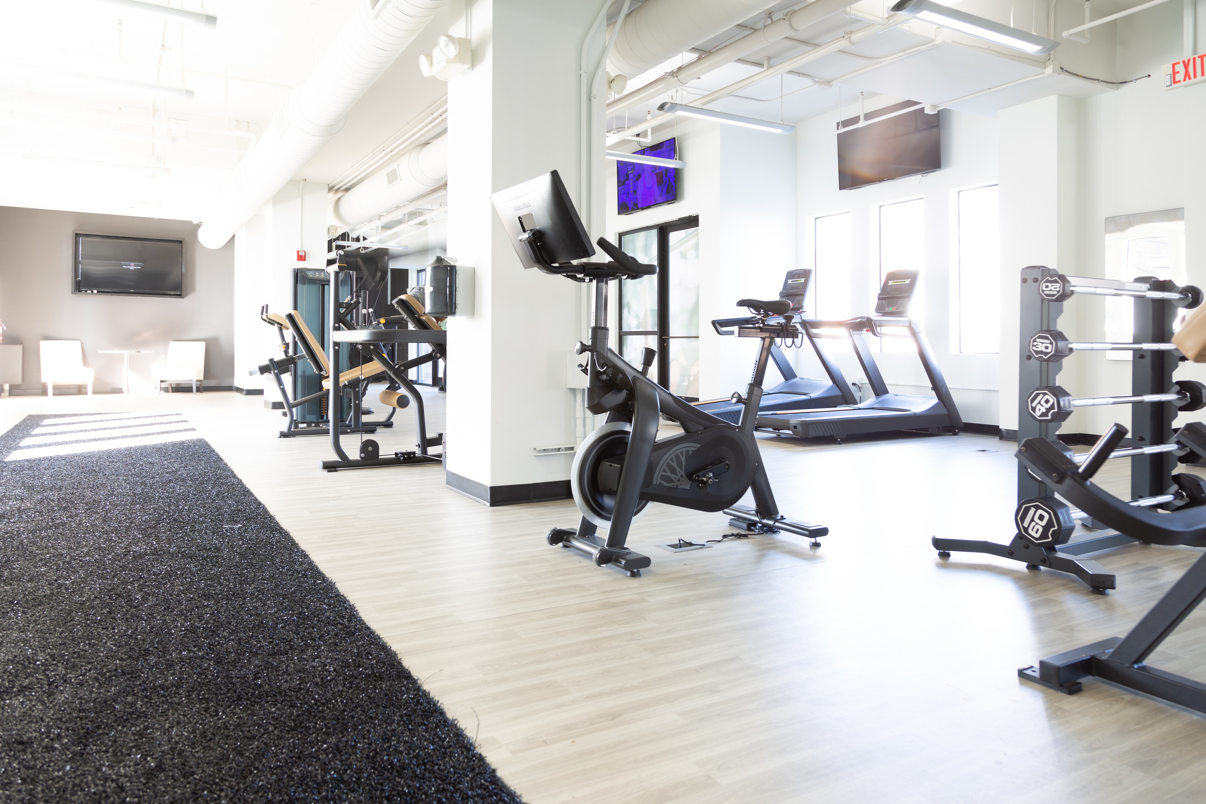 Amenities Alister Uptown Apartments in Charlotte, NC