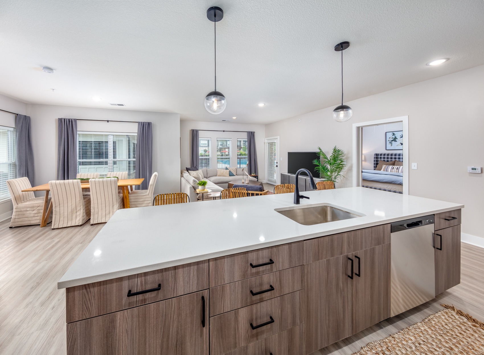 Photos & Tour ENCORE Apartment Homes Luxury Apartments in Belton, MO