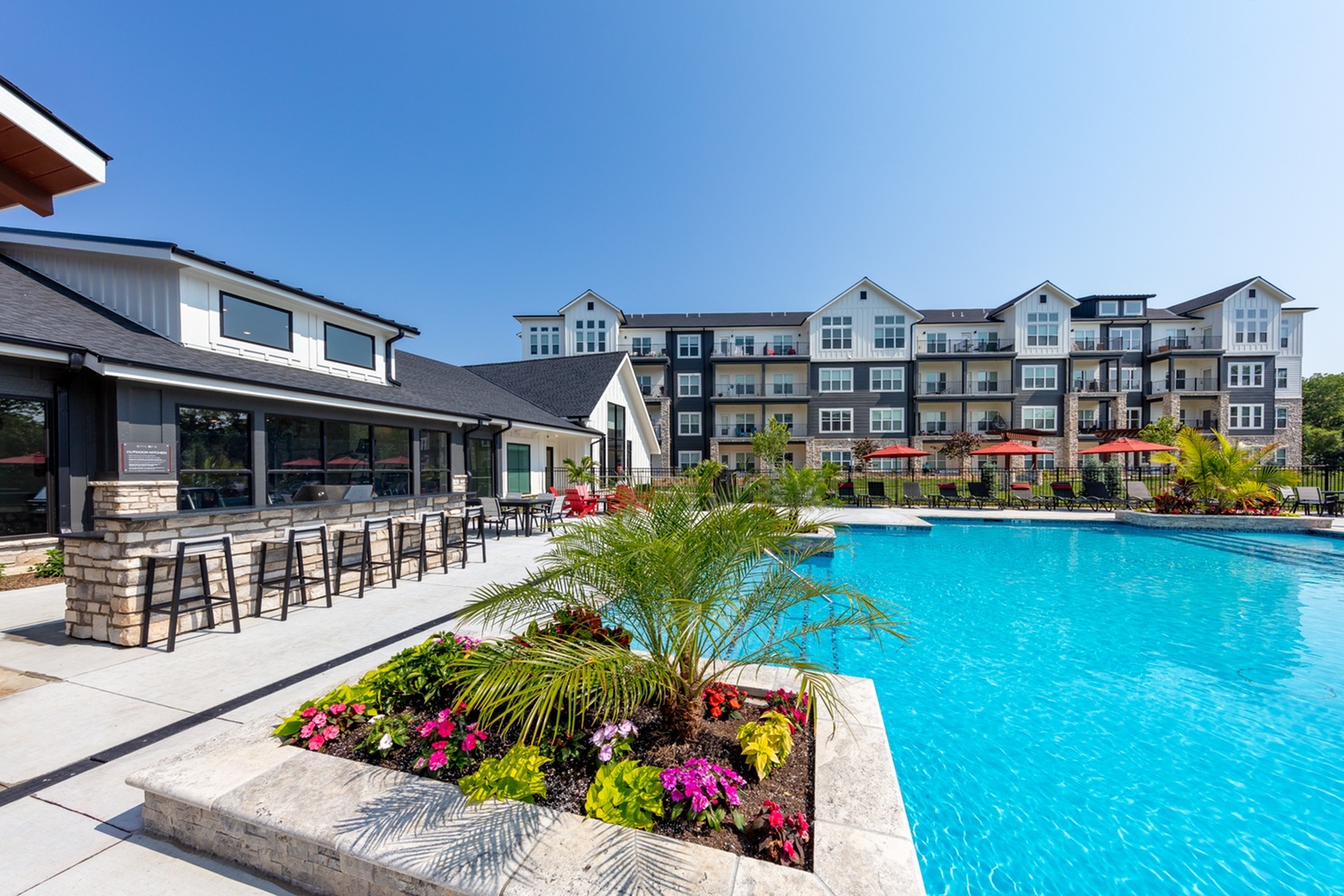 Photos & Tour ENCORE Apartment Homes Luxury Apartments in Belton, MO