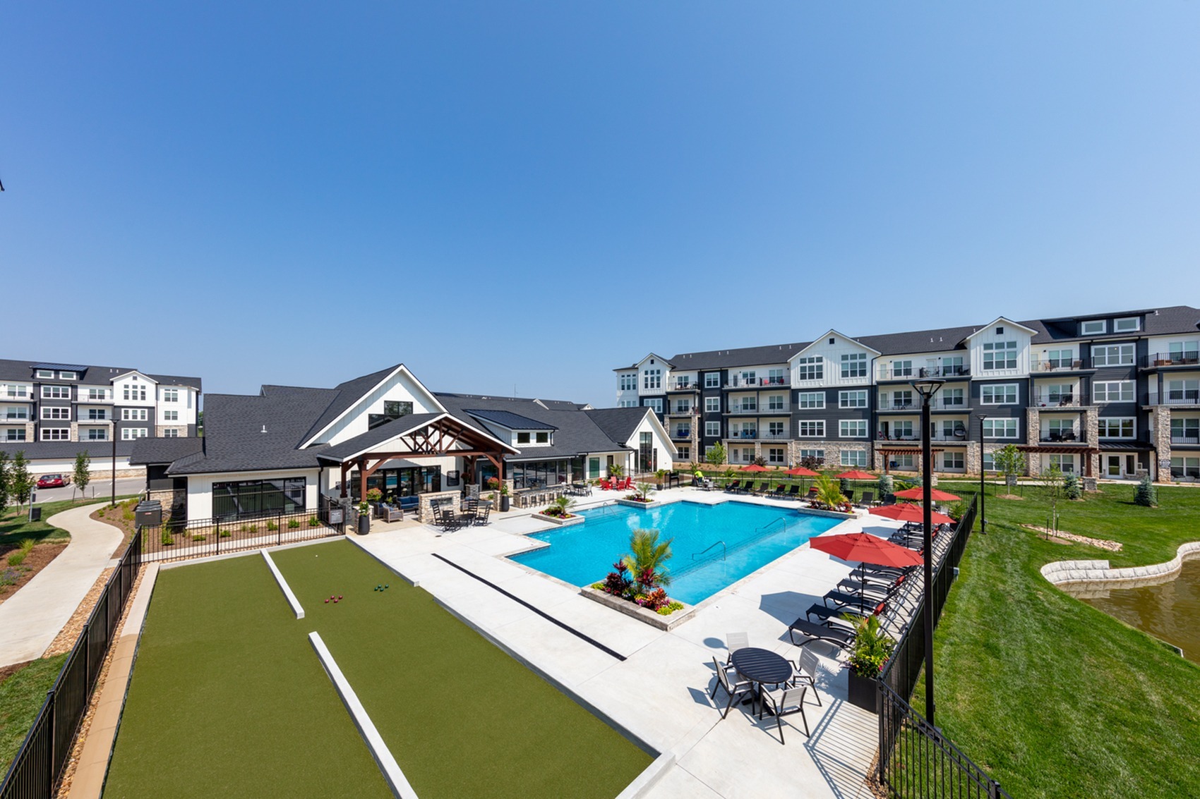 Photos & Tour ENCORE Apartment Homes Luxury Apartments in Belton, MO
