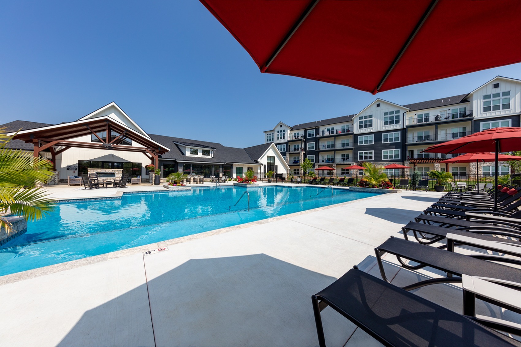 Photos & Tour ENCORE Apartment Homes Luxury Apartments in Belton, MO