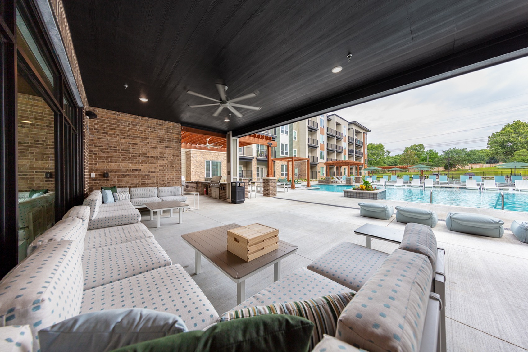 Photos The Chadwick Apartments in Shawnee, Kansas