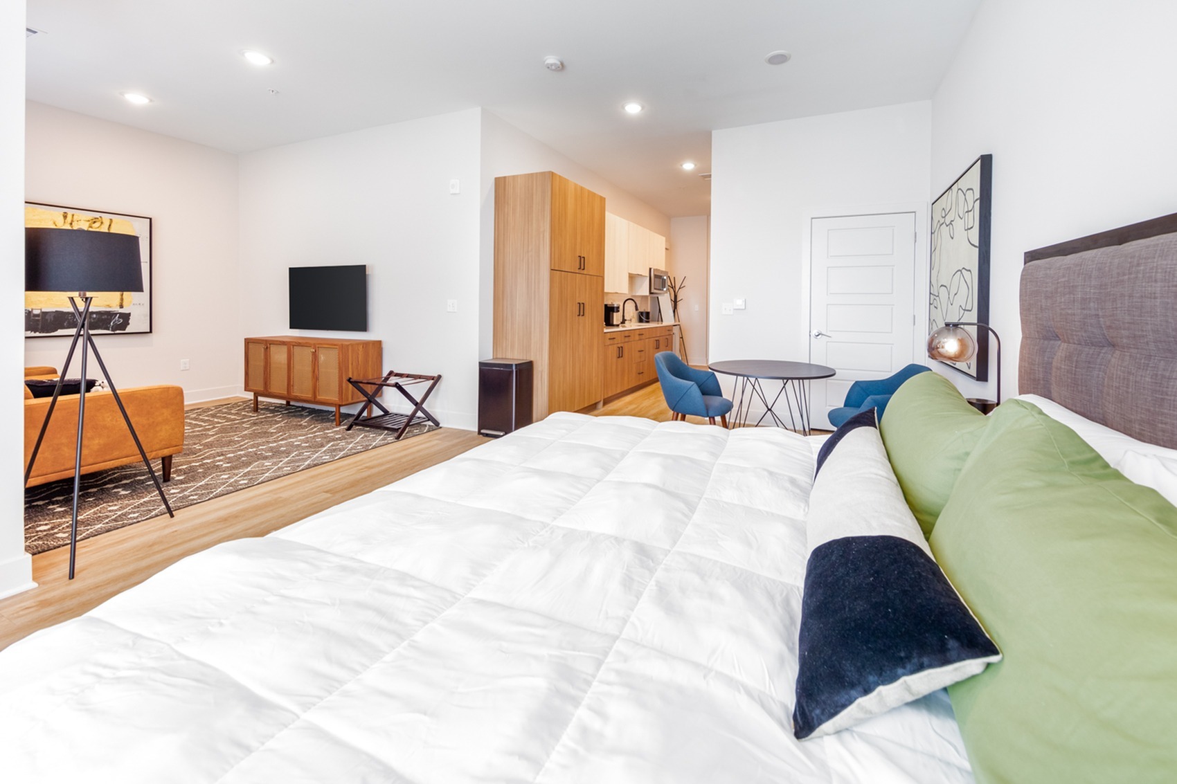 Photos The Chadwick Apartments in Shawnee, Kansas