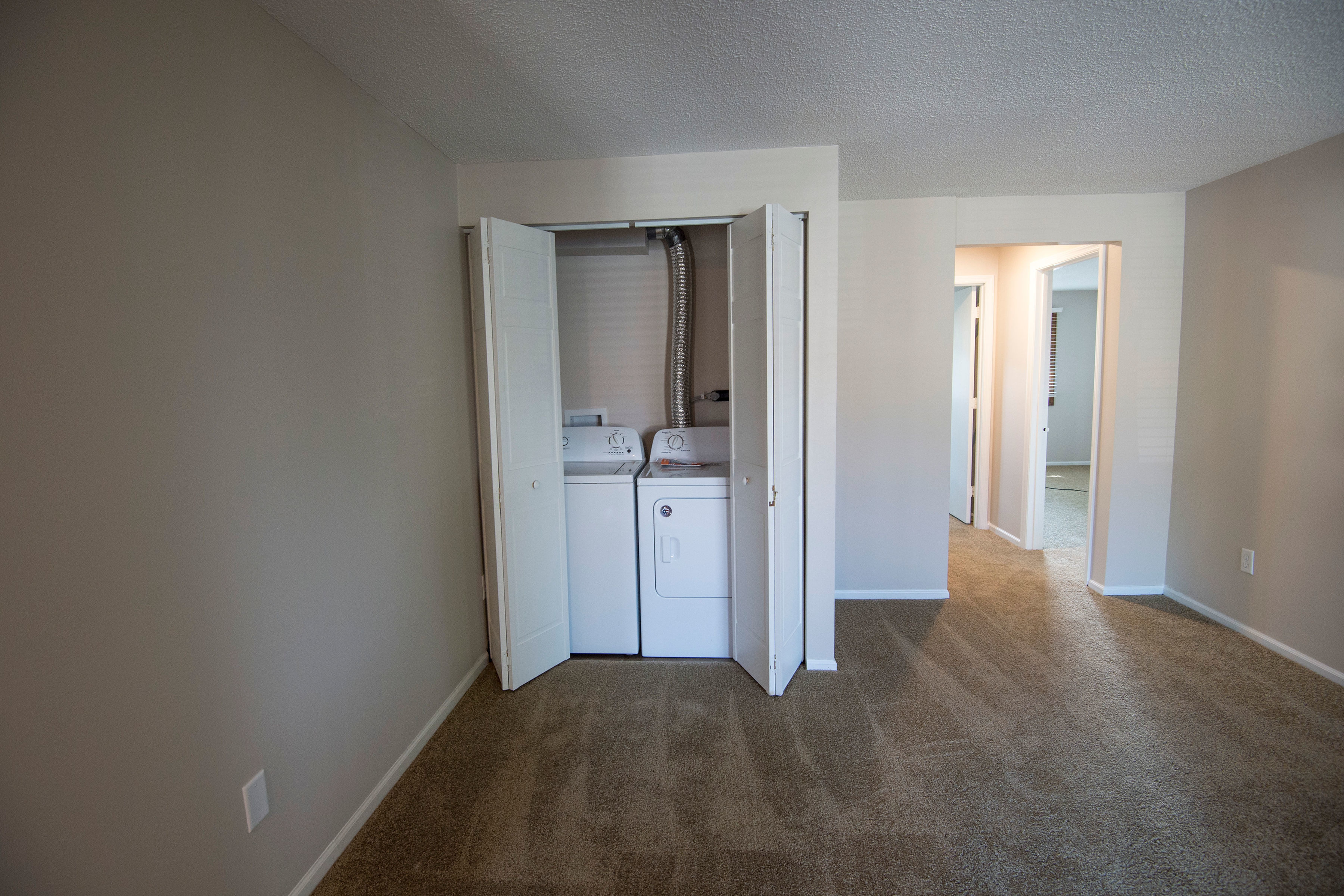 View Photos Brentwood Park Apartments