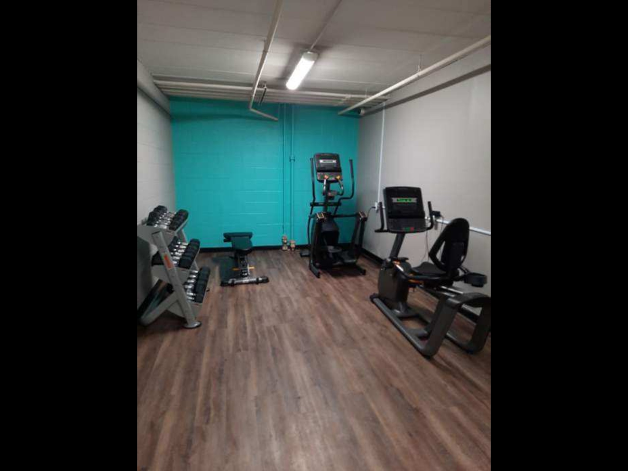 View Photos Brentwood Park Apartments