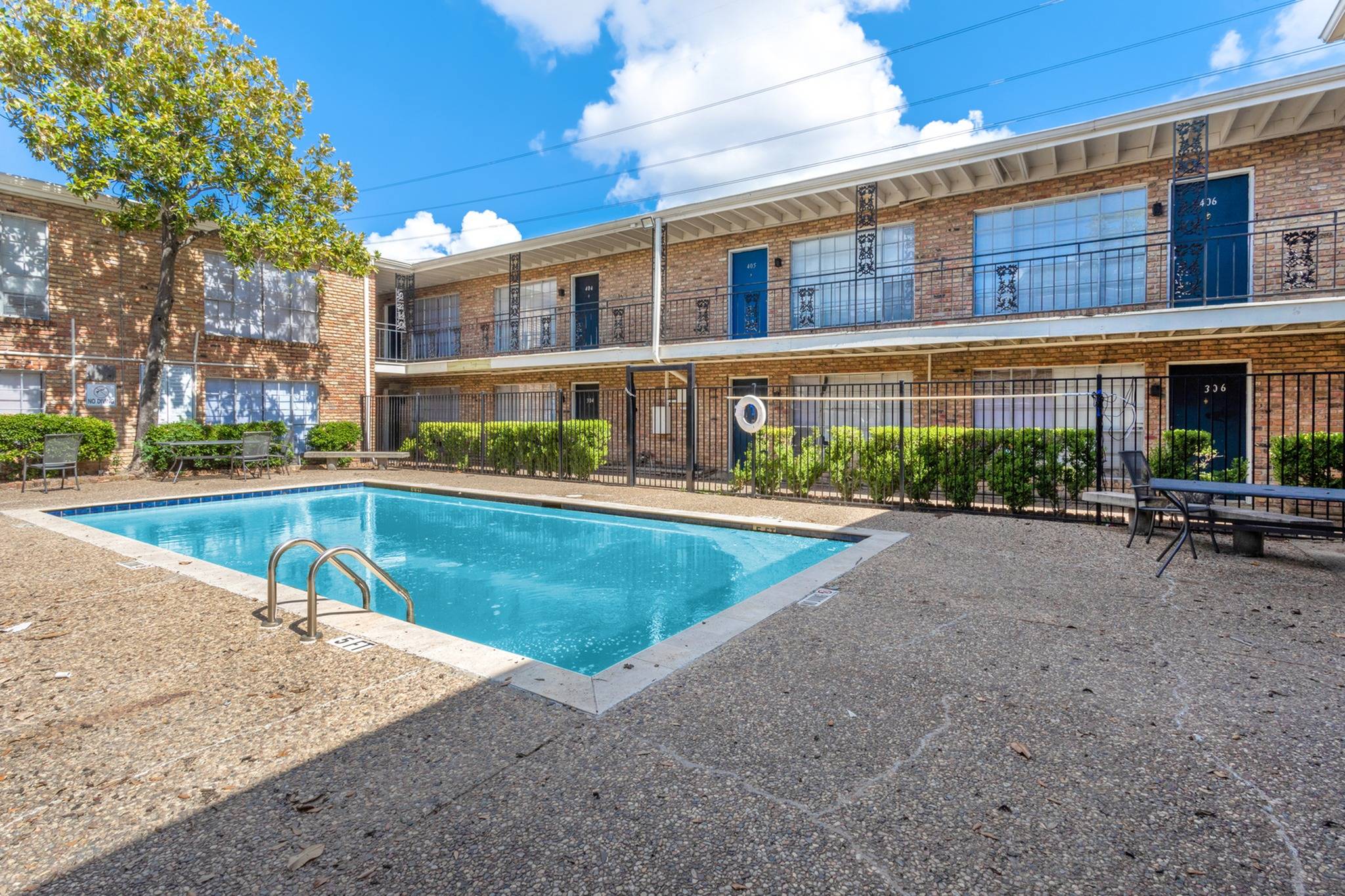 View Photos Fountains at Chimney Rock