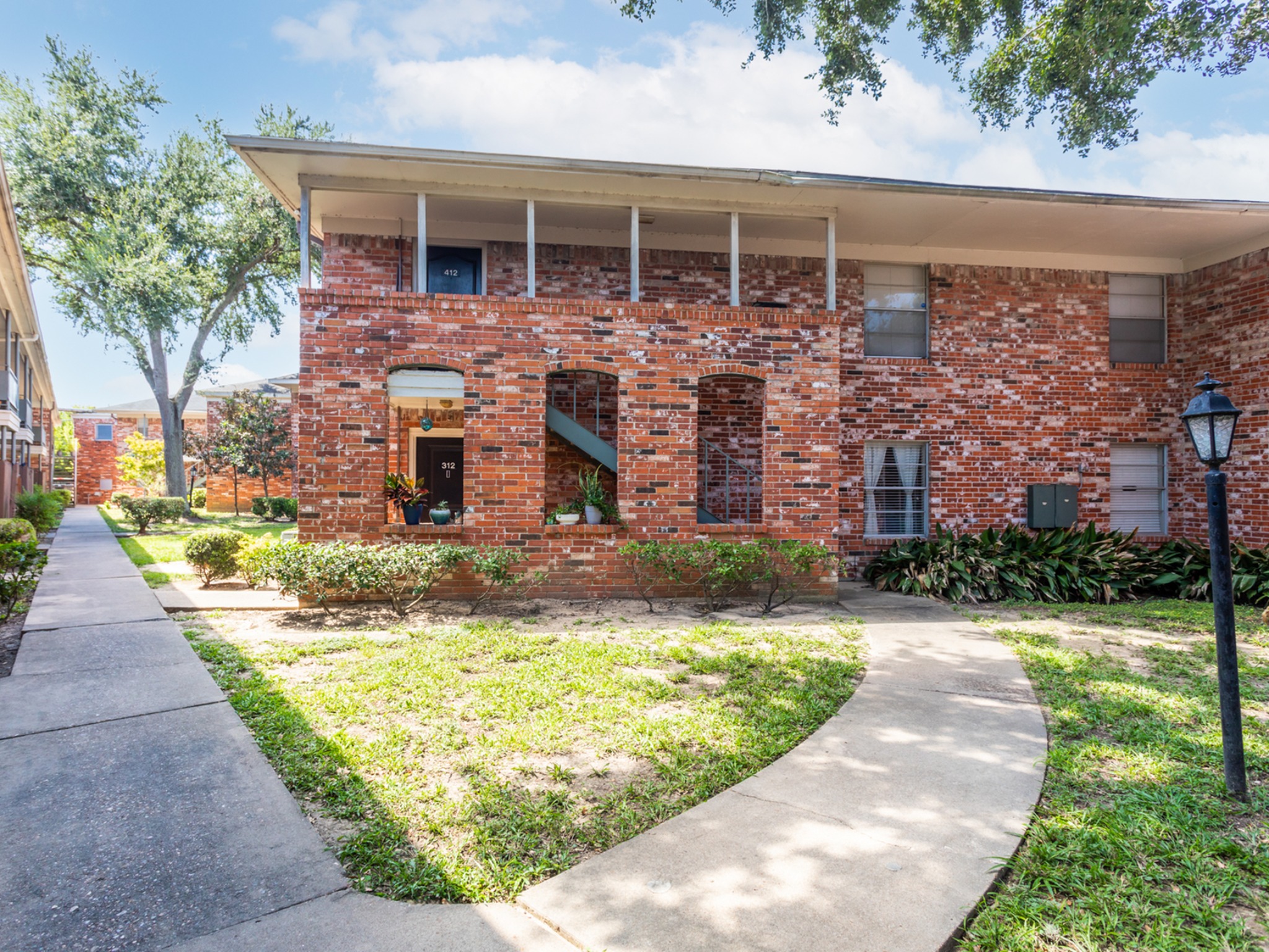 View Photos & Take A Virtual Tour Stratford House Apartments