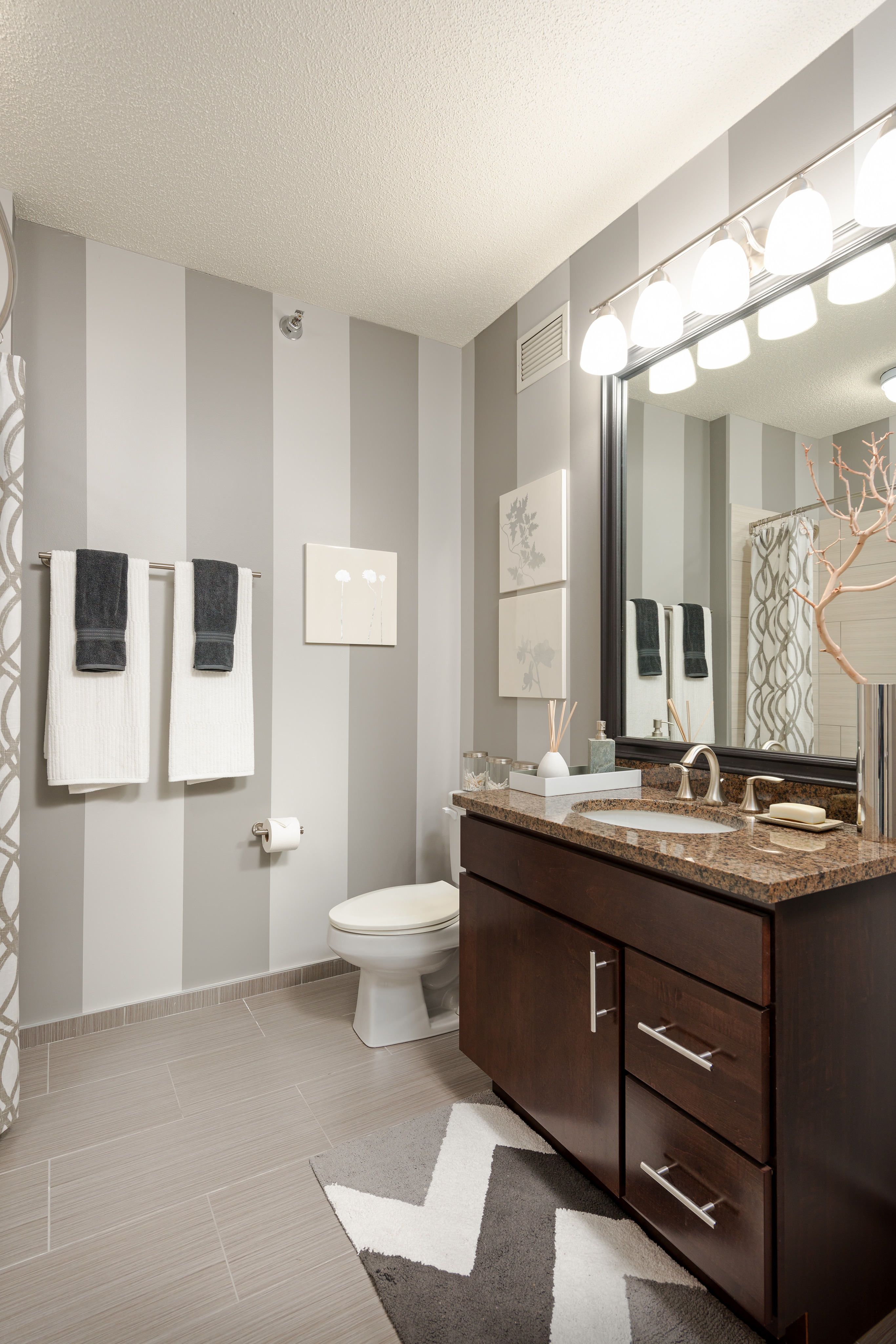 Pristine Master Bathroom | The Streeter Luxury Apartments