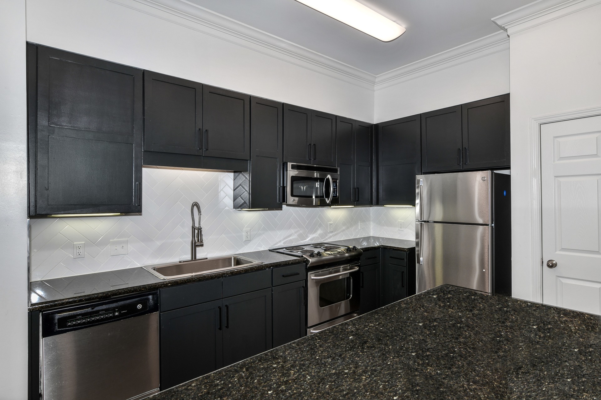 Photos Atlanta Apartment Communities Kingsboro Apartments