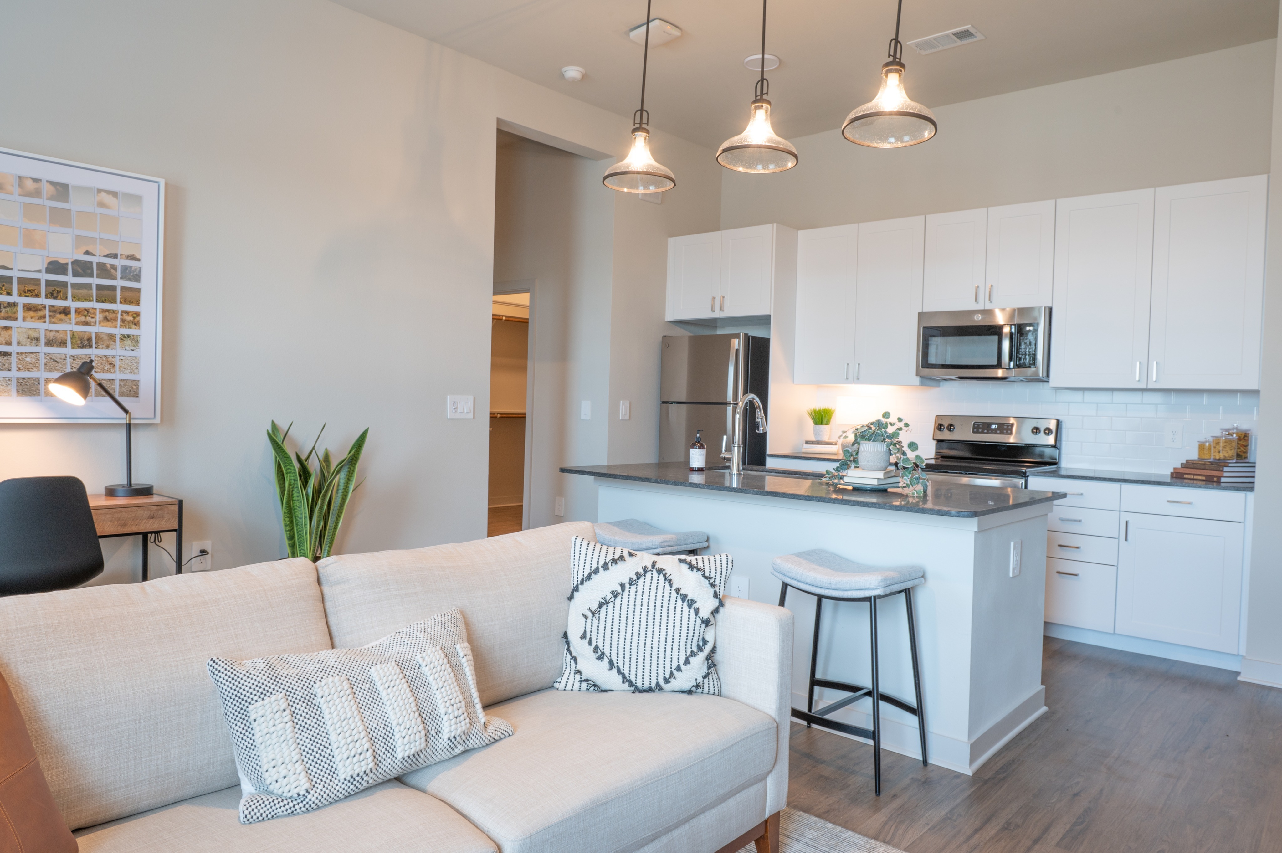 View Photos Birchway Hudson Oaks