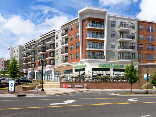 Image of Walk to shops, restaurants, and world-class entertainment, all right outside your door. for Aston City Springs