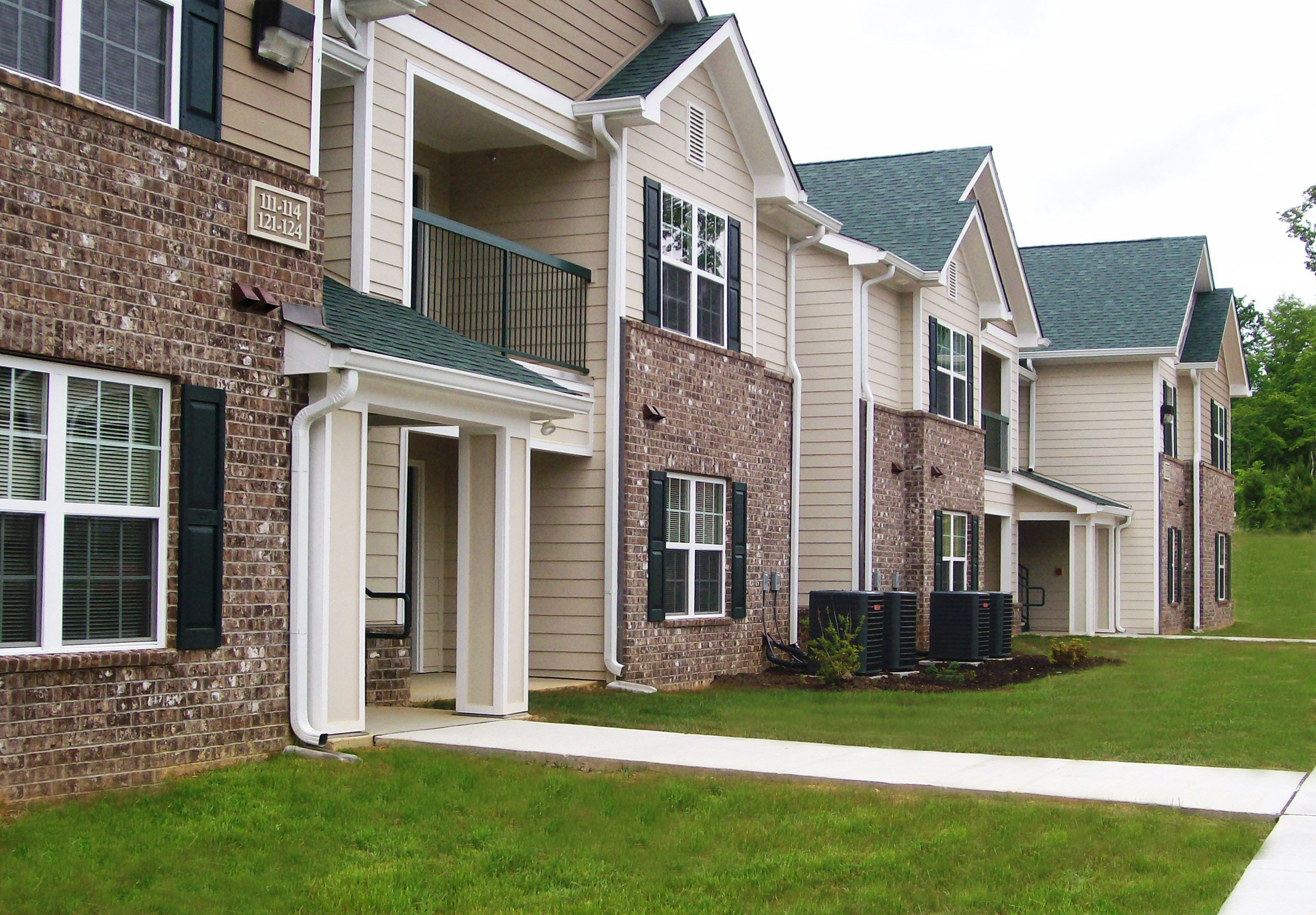 View Photos Eastland Place Apartments