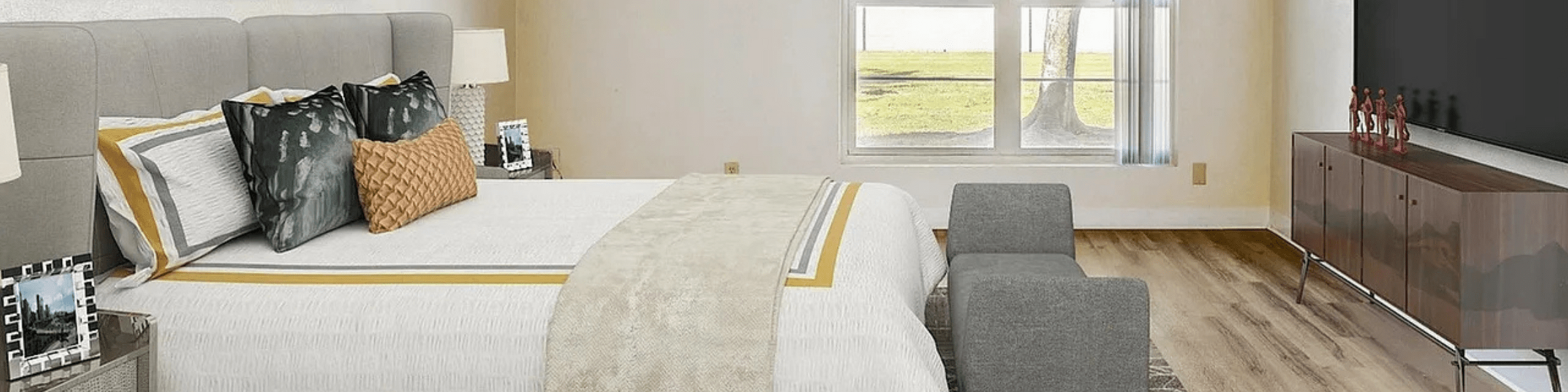 bedroom at Cambridge Gardens