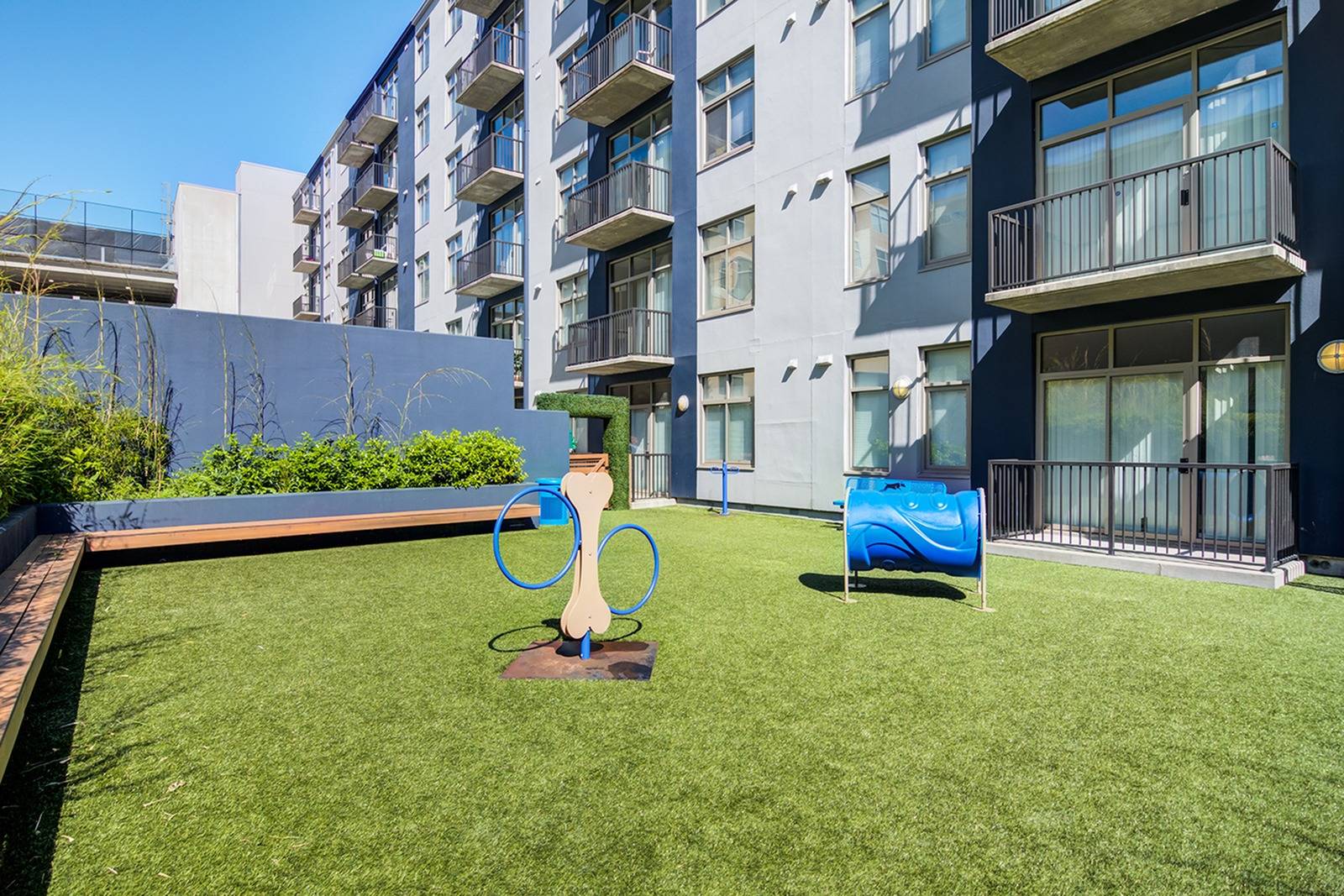 View Photos Piedmont Pad Apartments