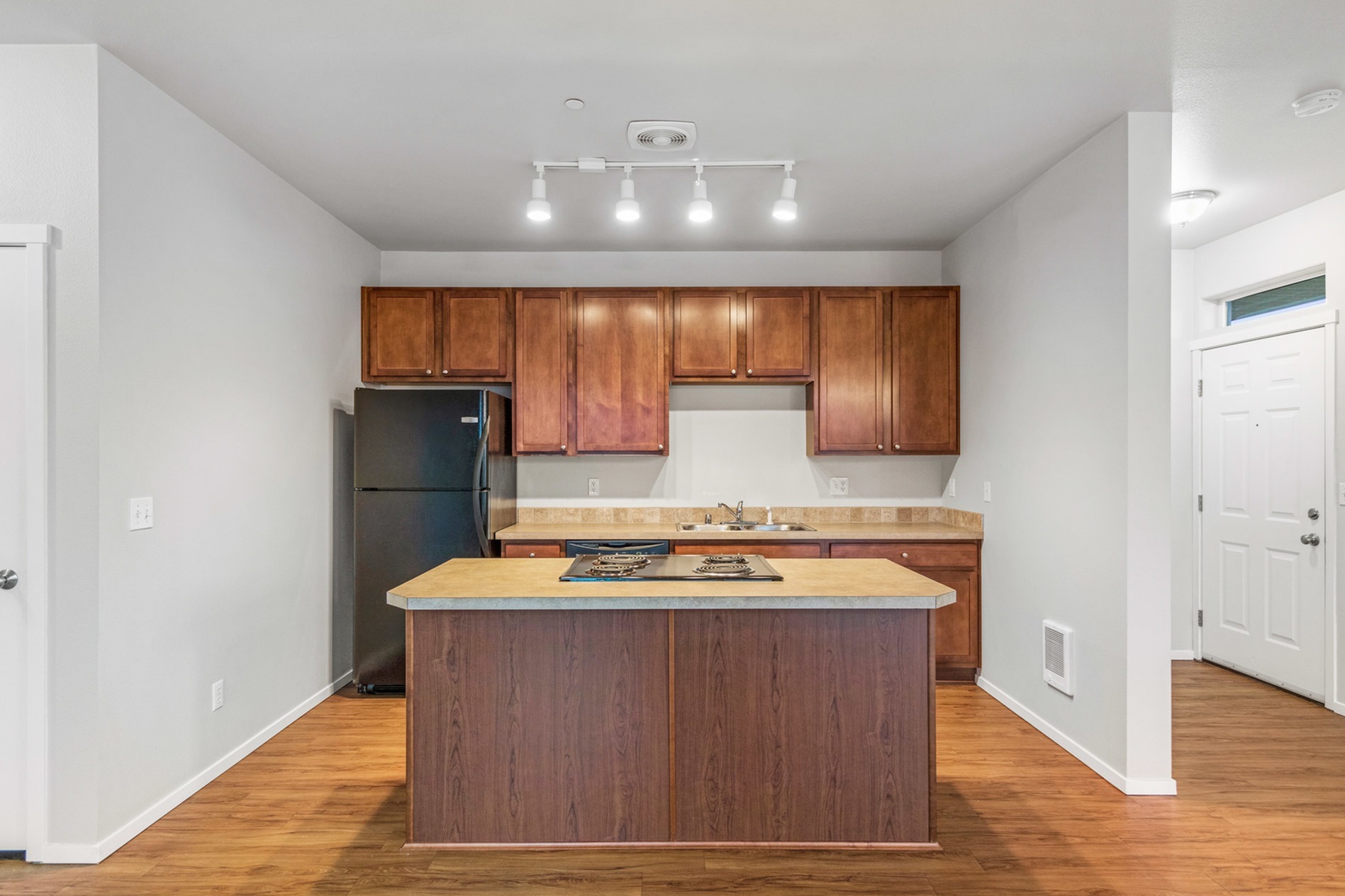 View Photos & Take A Virtual Tour Bitterroot Lodge