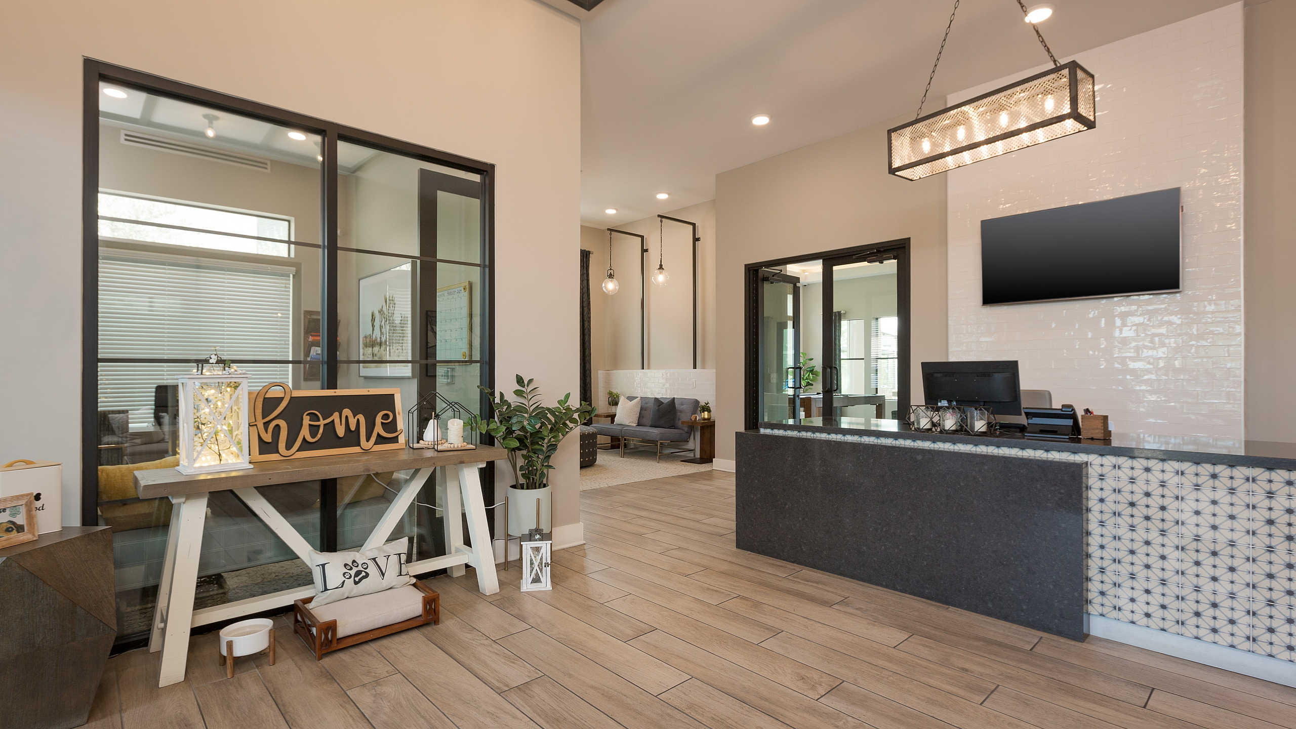 Leasing Center