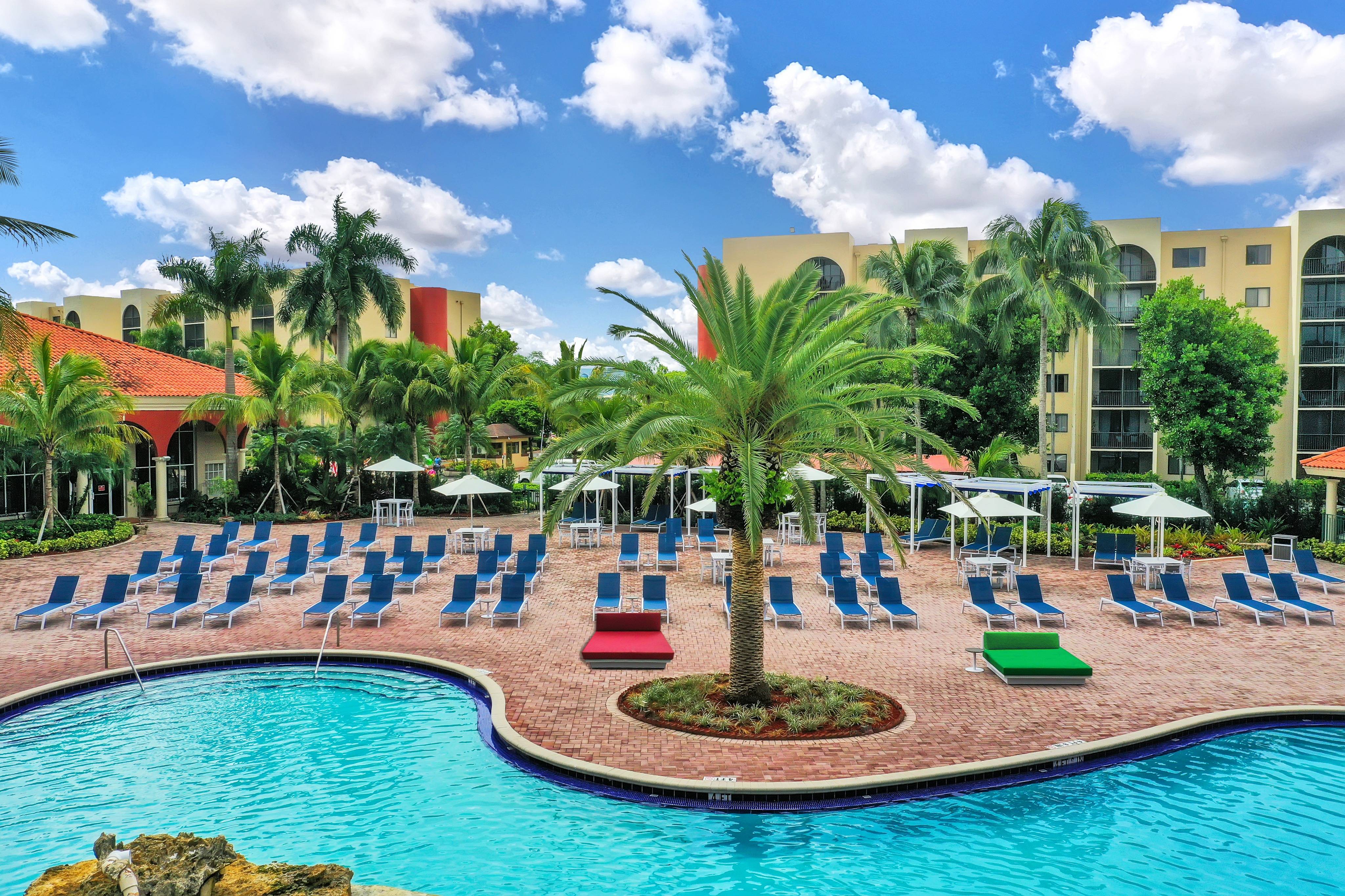 View Photos & Take A Virtual Tour Fontainebleau Milton Apartments