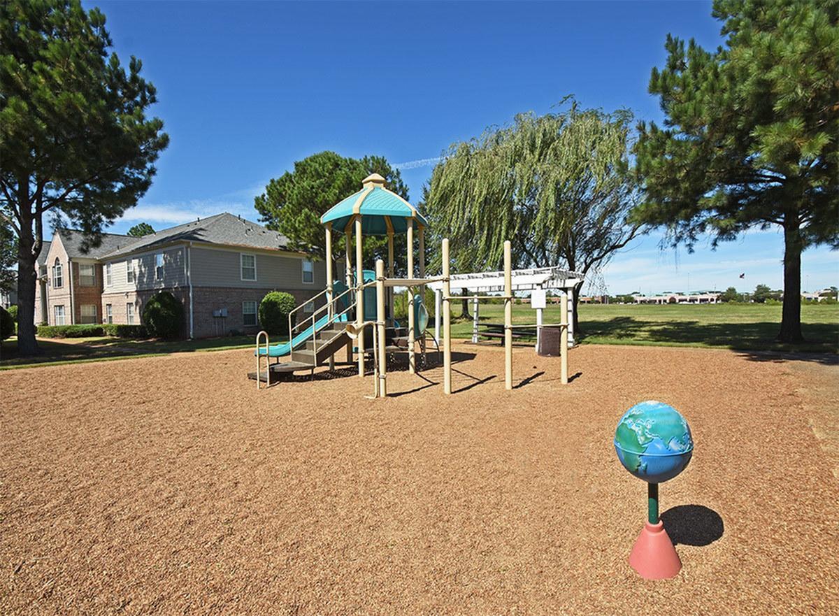 Civic Center Apartments in Southaven, Mississipi. Southaven Apartments