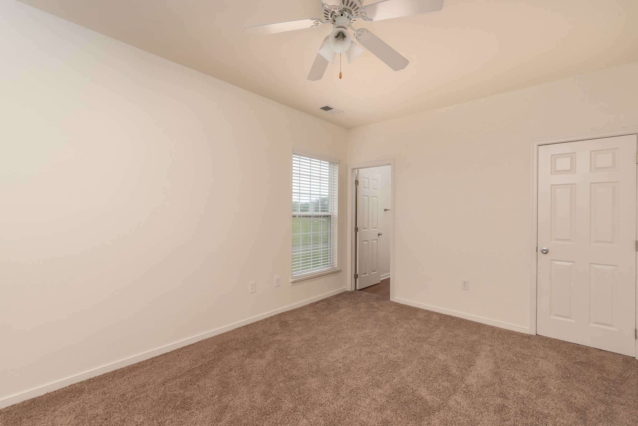 View Photos & Take A Virtual Tour Kilburn Crossing