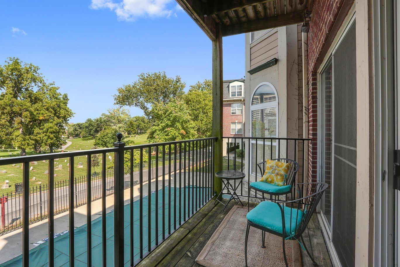 Photo Gallery Union Hill Place Kansas City, MO Apartment