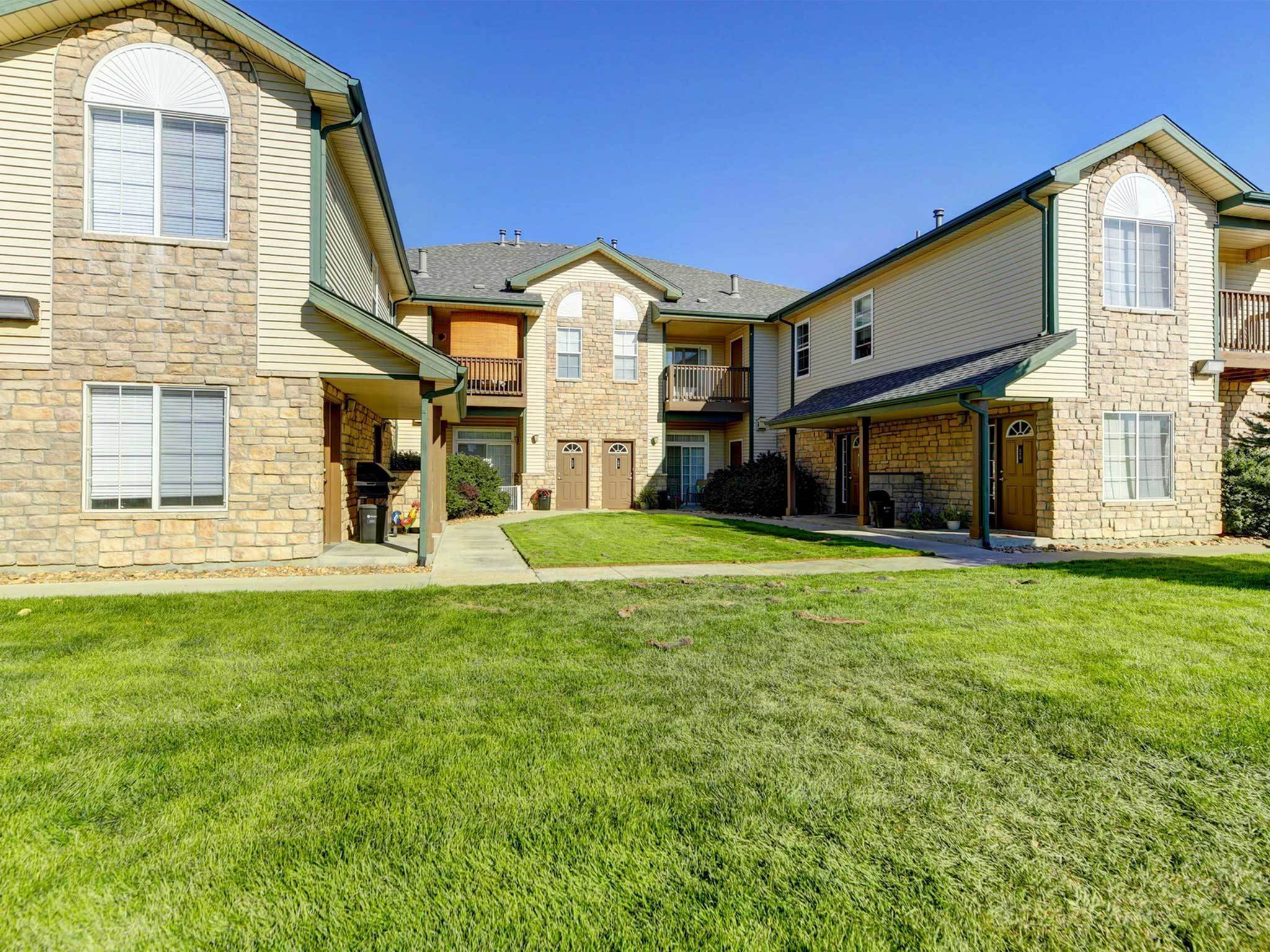 Townhomes In Aurora CO Advenir at Del Arte Townhomes